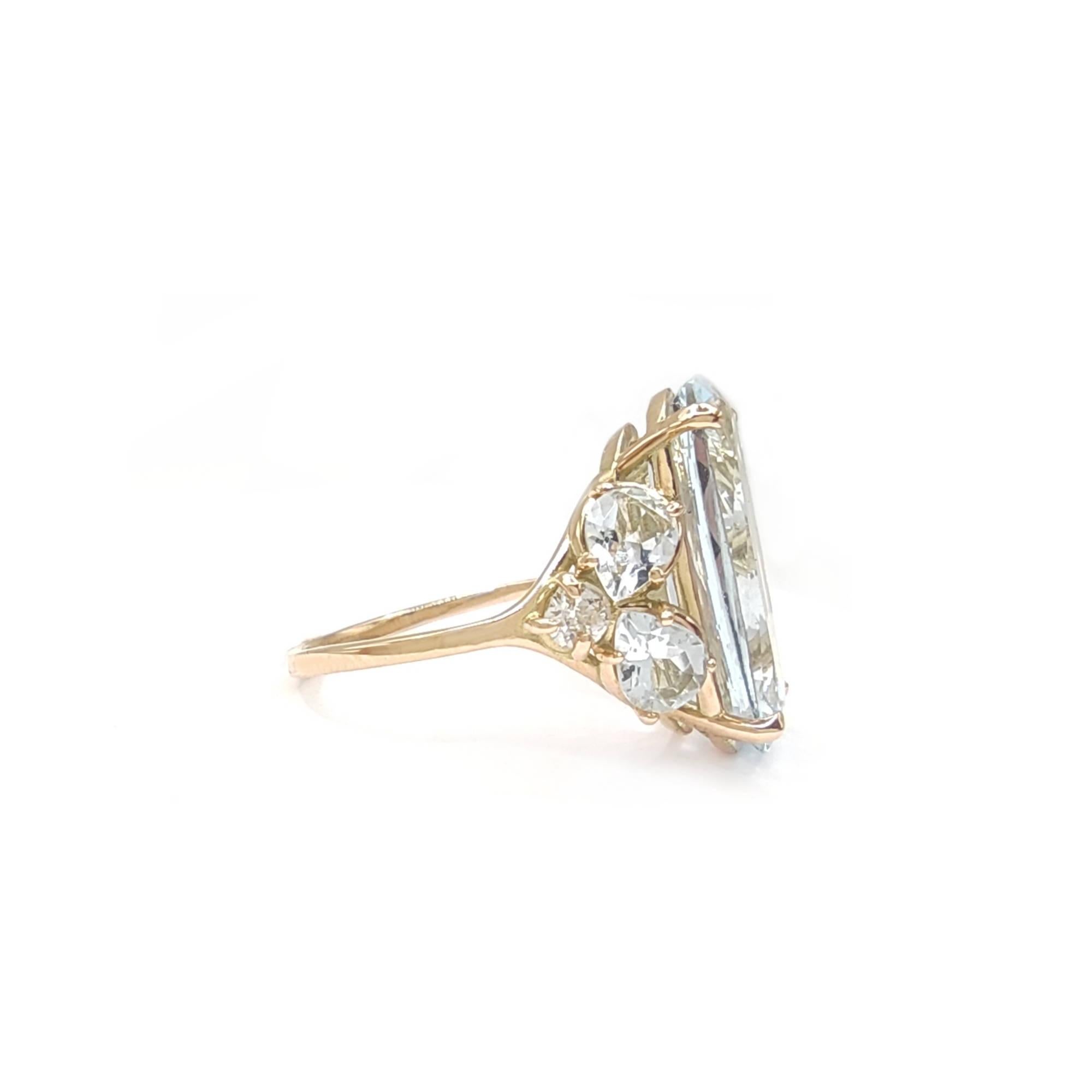 14K Gold Aquamarine & Diamond Cocktail Ring - Elegant Gift for Her Cerified ring For Sale 6