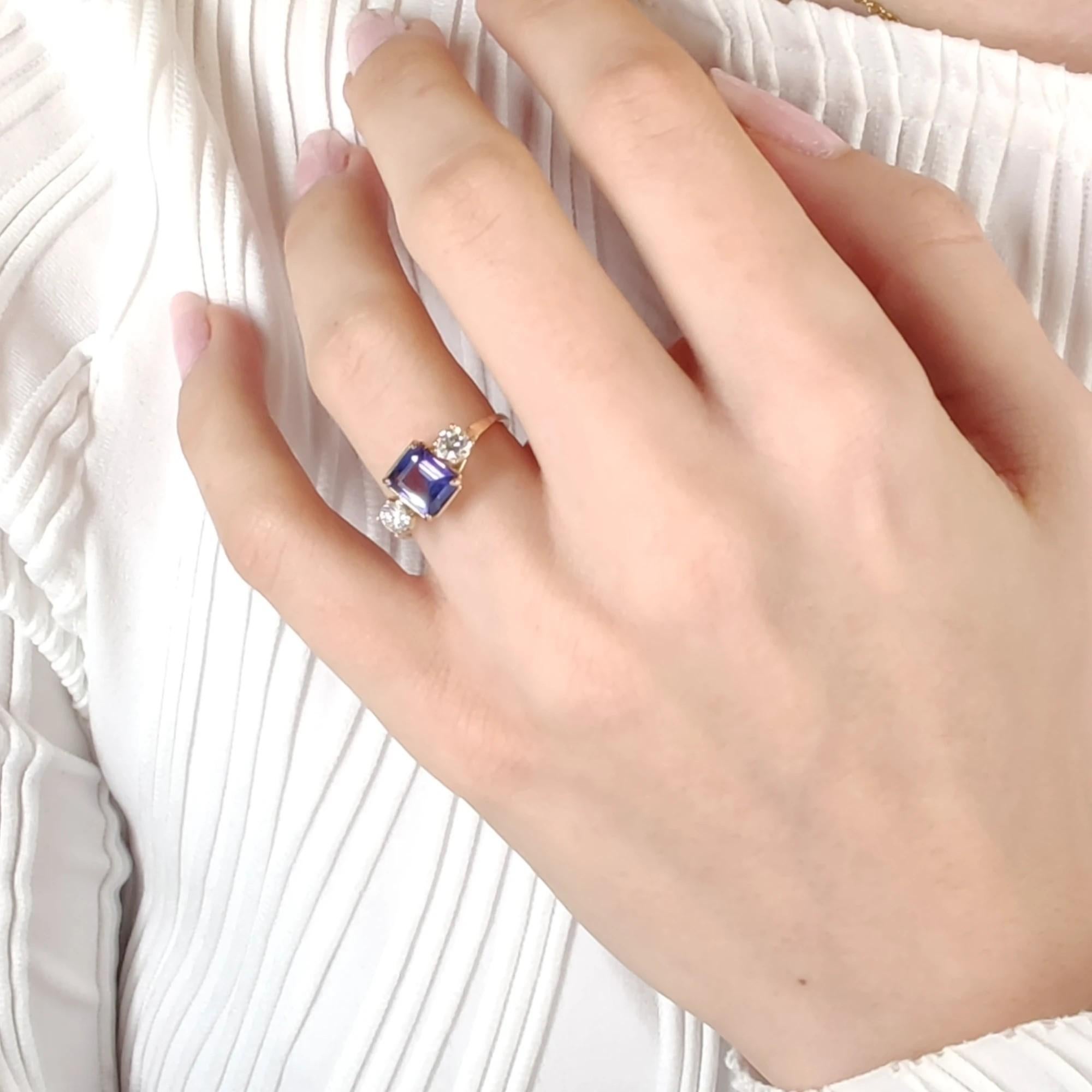 Certificado IGE  tres piedras  Anillo de diamantes de tanzanita natural de 1,36 quilates y oro de 14 quilates en venta 1