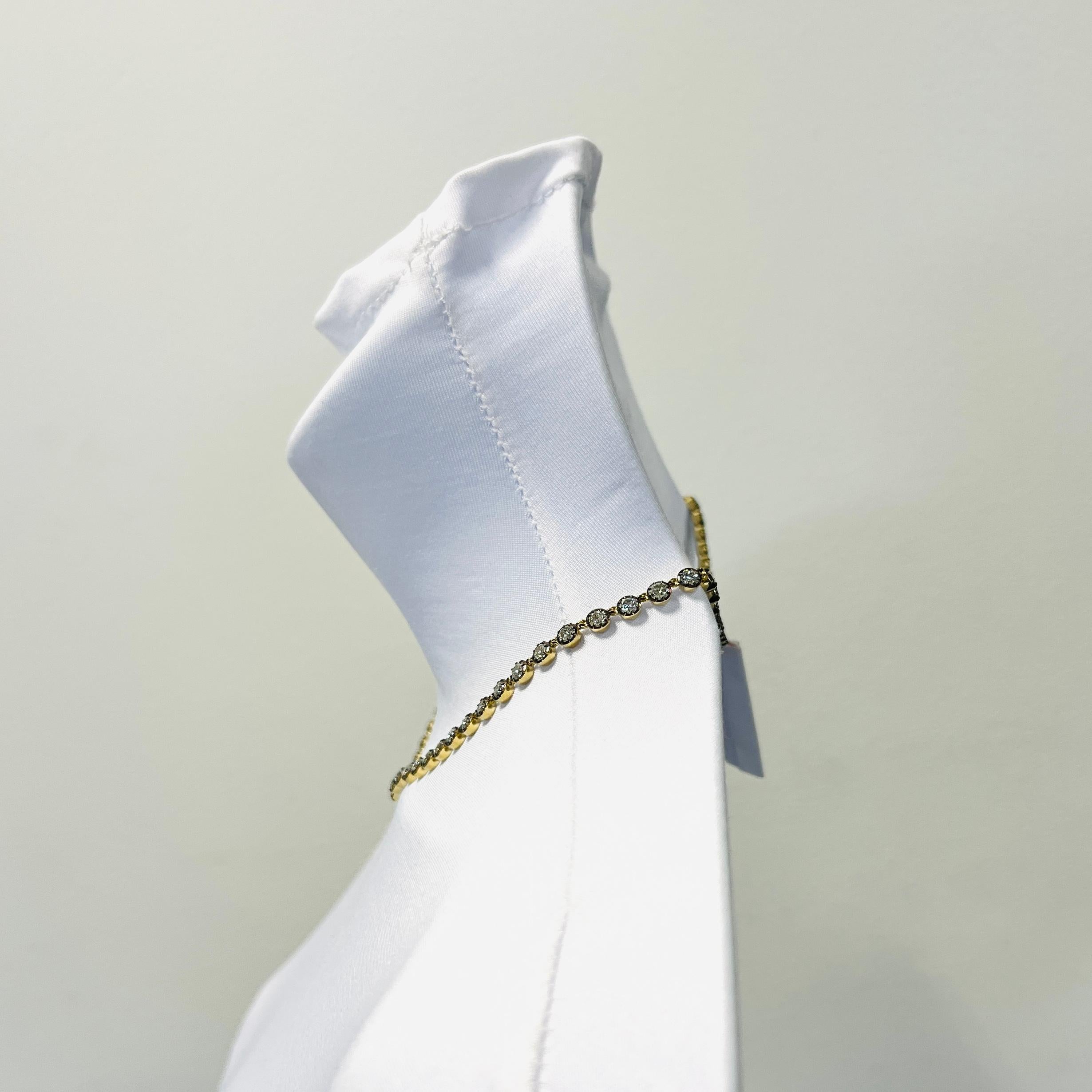 IGI Collar de diamantes redondos de 0,20 quilates cada uno en oro amarillo de 18 quilates y rodio negro Corte redondo en venta