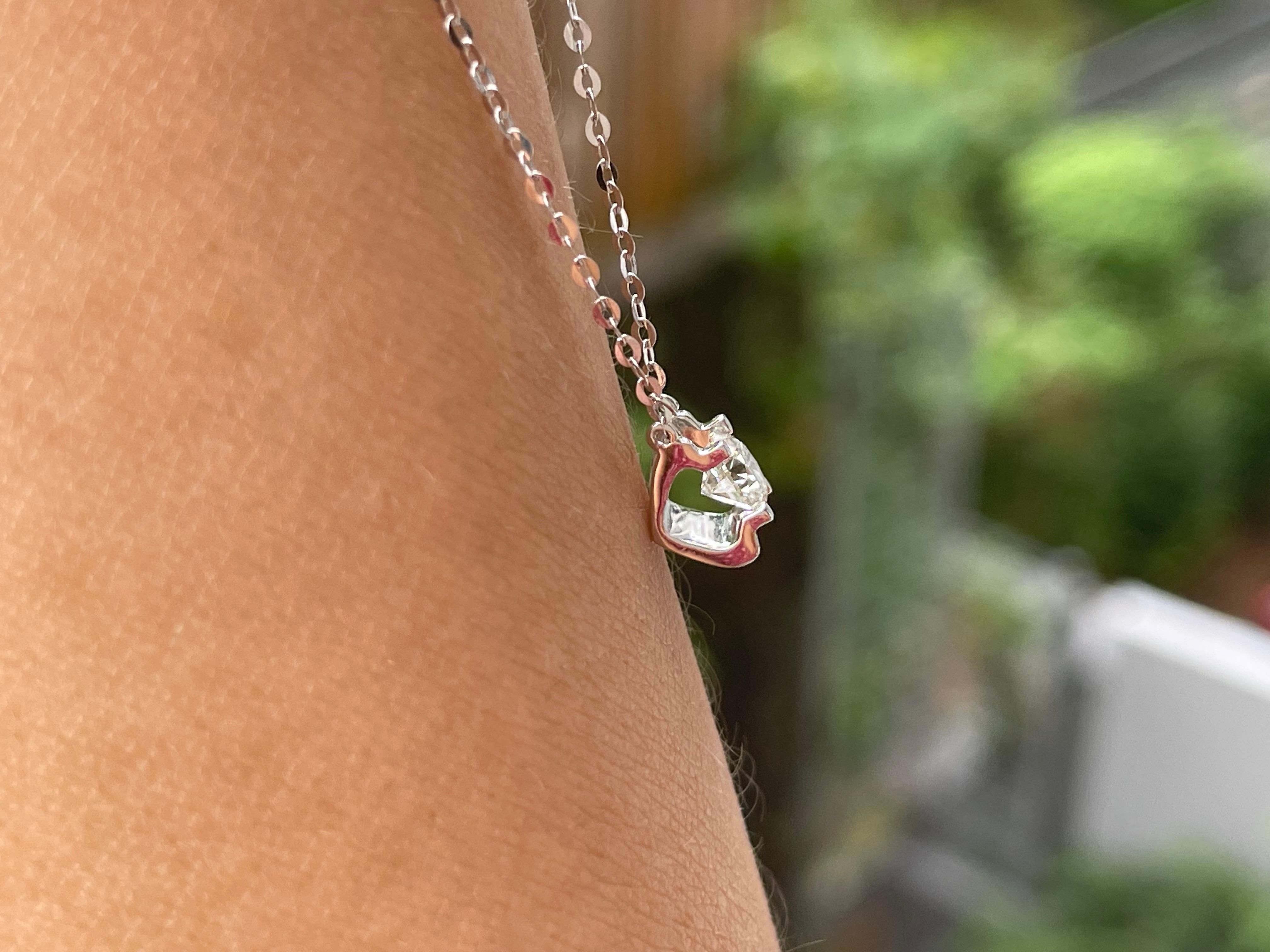 Collana con diamanti naturali IGI da 0,32 carati in oro 18 carati in vendita 1