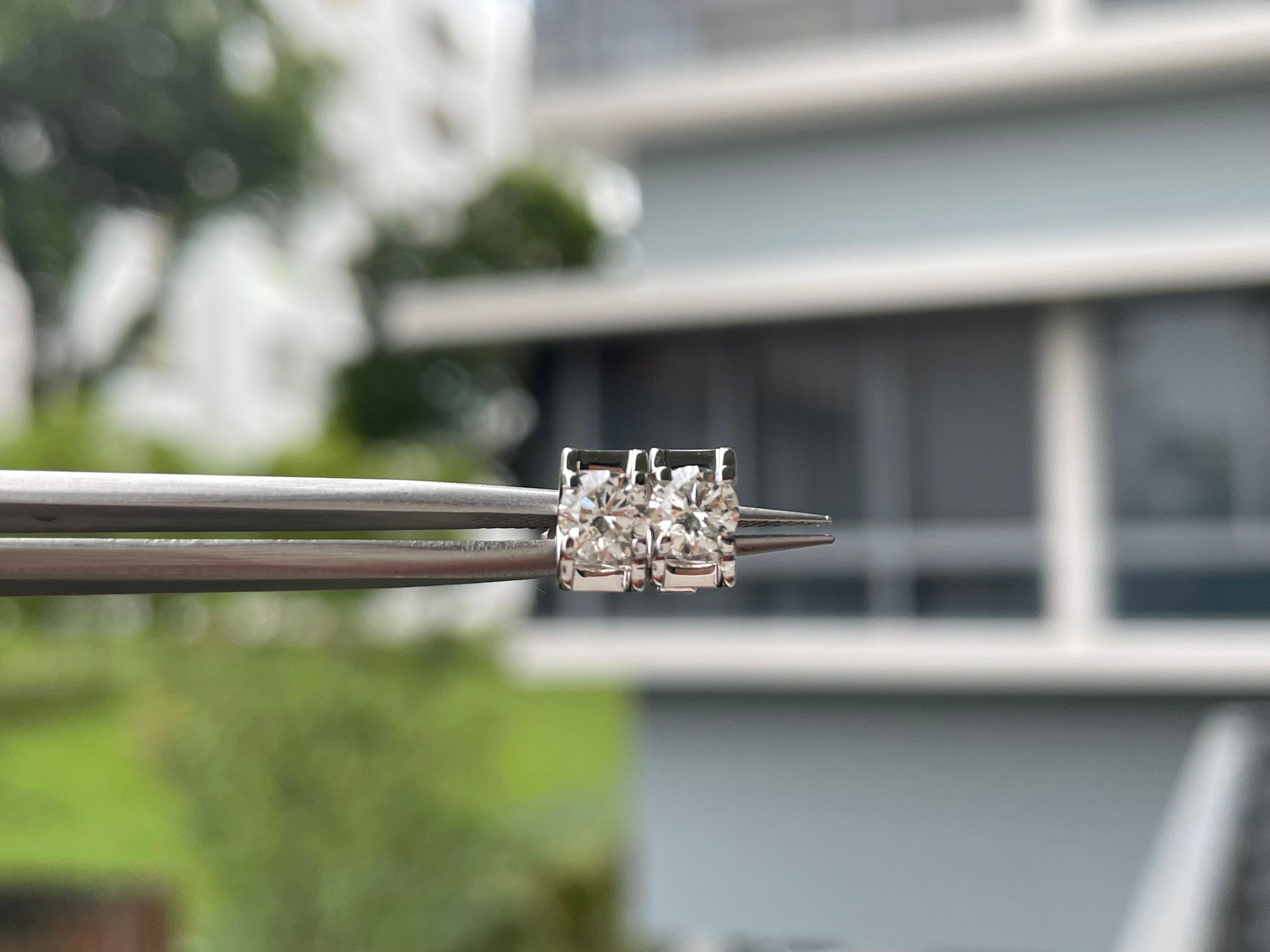 Orecchino con diamante naturale IGI da 0,61 carati in oro massiccio 18 carati in vendita 6