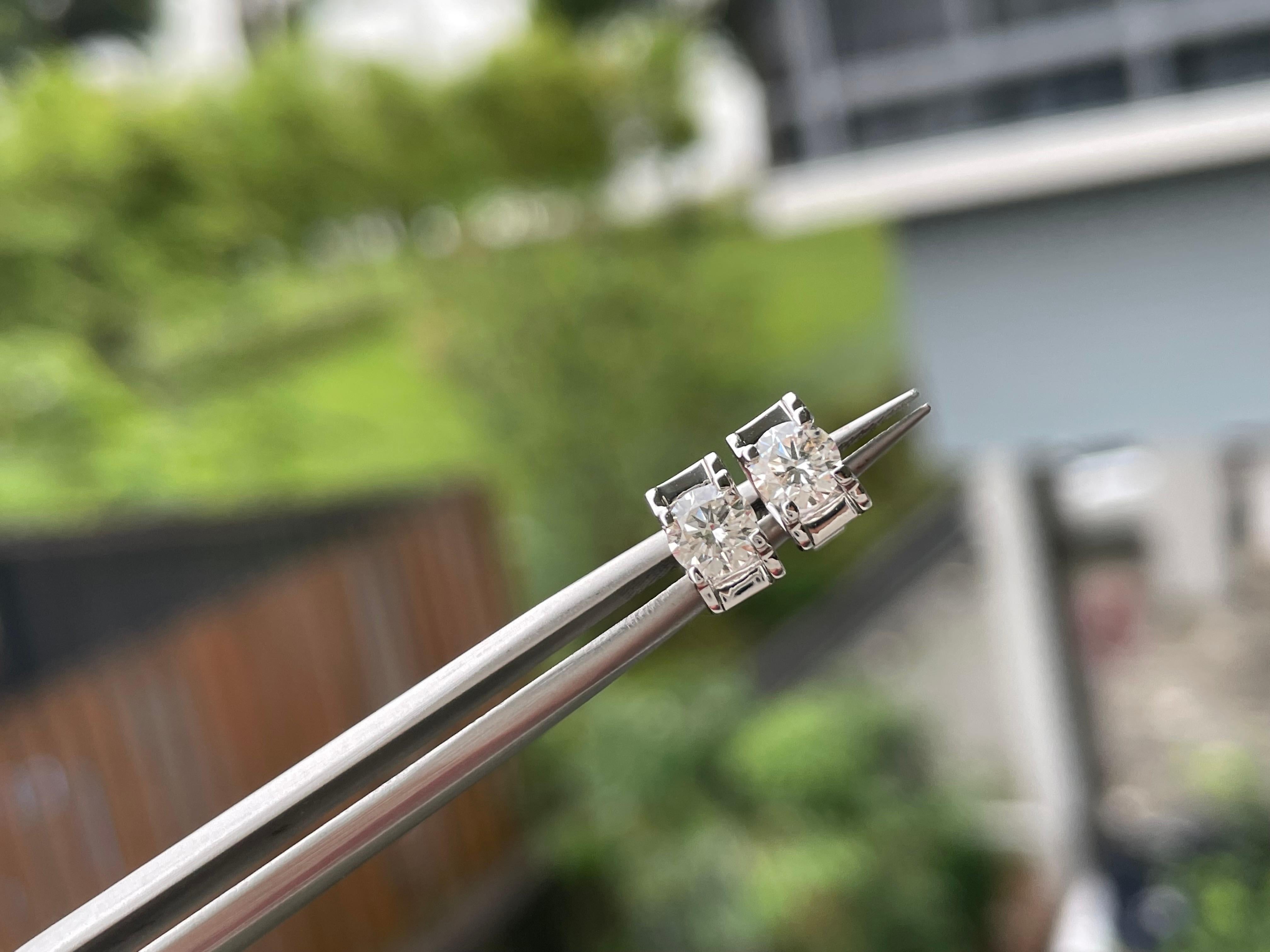 Orecchino con diamante naturale IGI da 0,61 carati in oro massiccio 18 carati in vendita 2