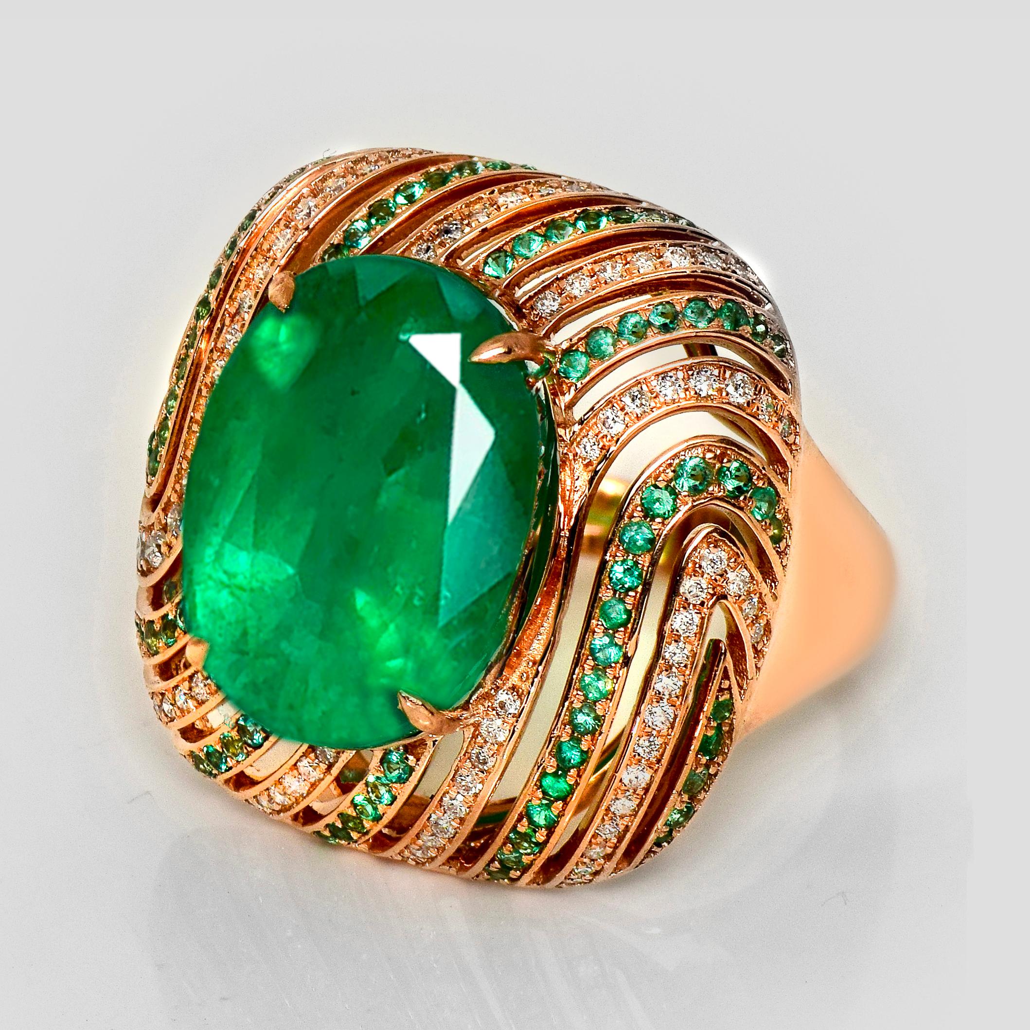IGI 12.84 Ct 18K Rose Gold Vivid Green Emerald Diamond Cocktail Ring (Zeitgenössisch) im Angebot