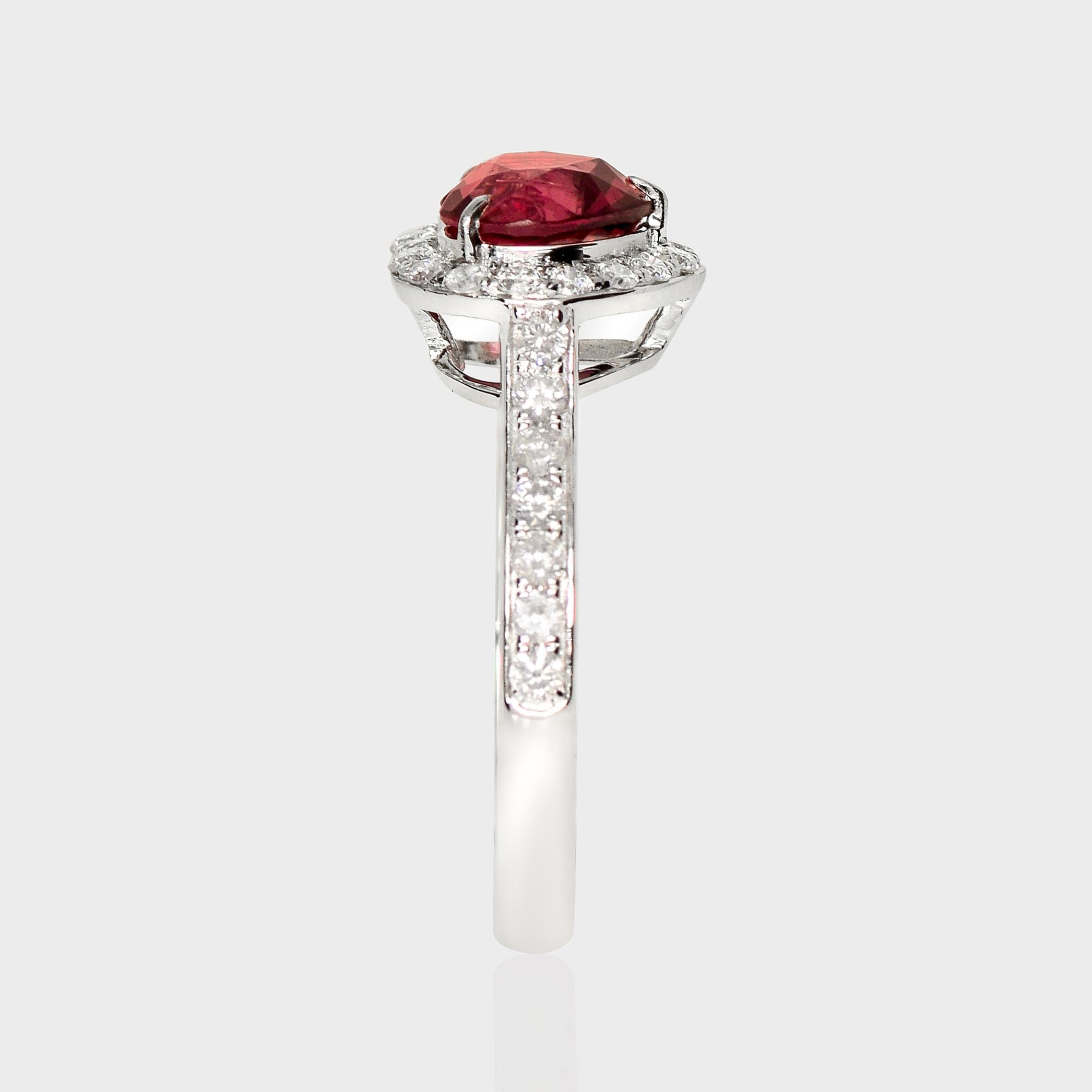 Women's IGI 1.33 Ct 14K White Gold Purple Spinel&Diamonds Engagement Ring For Sale