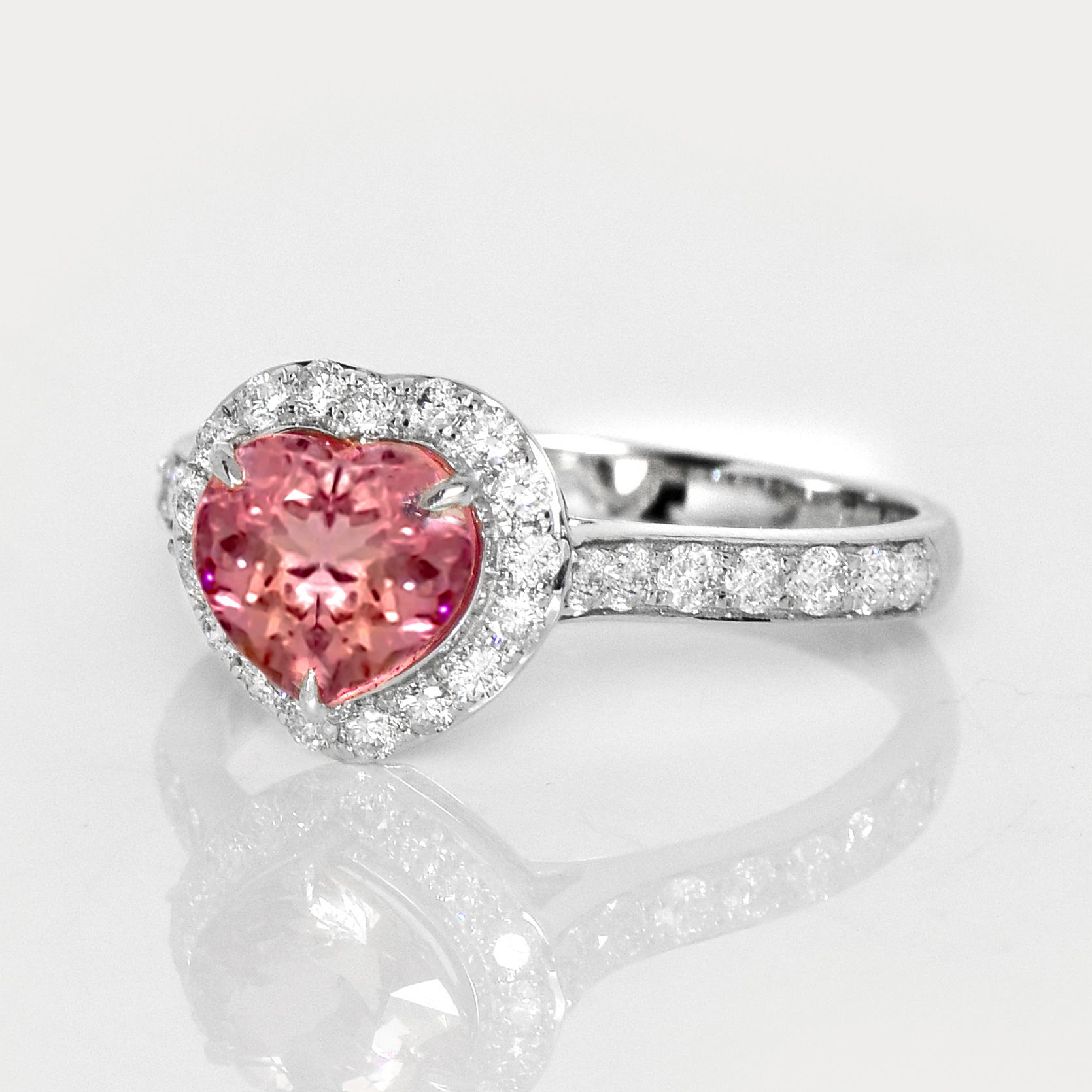 Contemporary IGI 1.34 Ct 14K White Gold Pink Spinel&Diamonds Engagement Ring For Sale