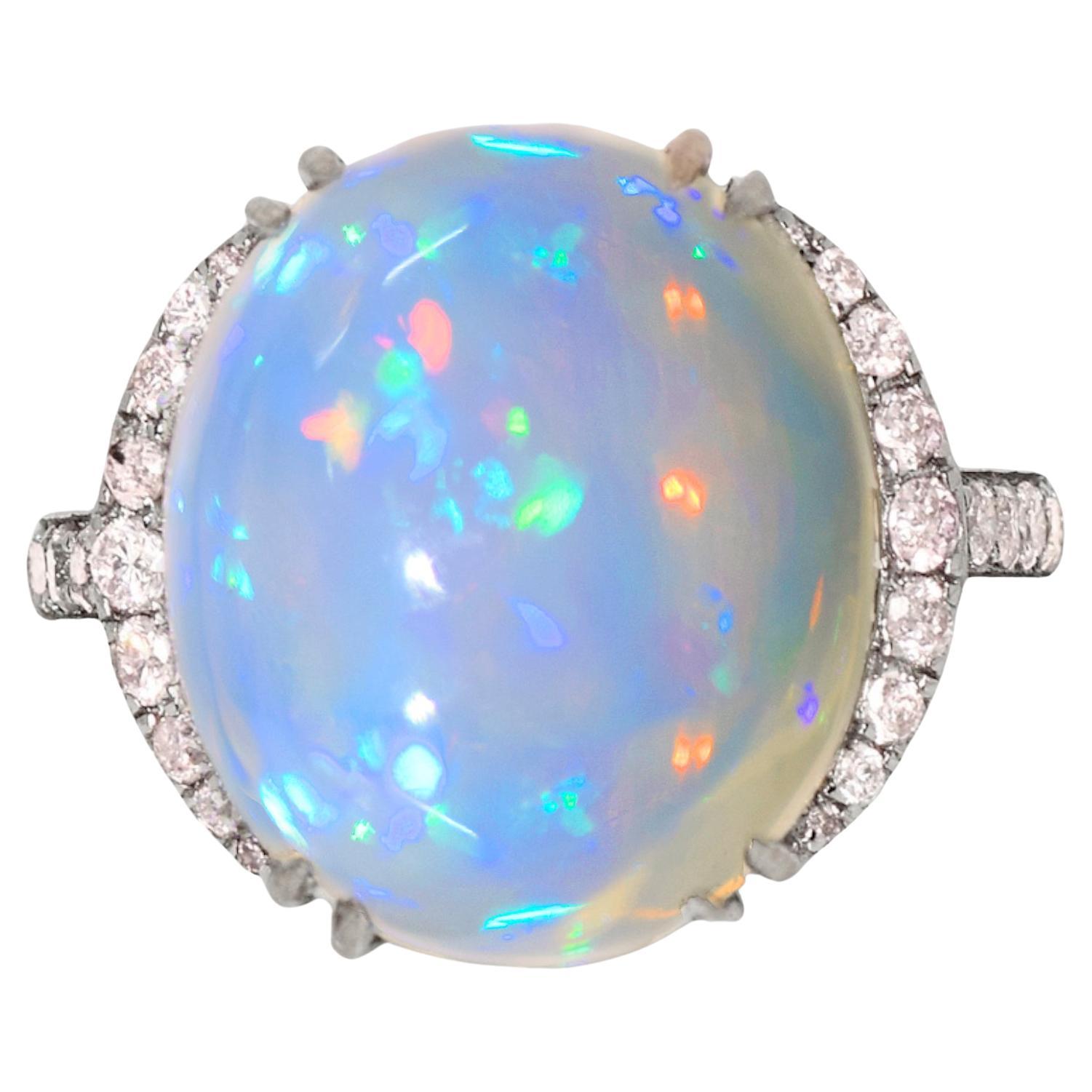 IGI 14K 10.31 ct  Antiker Verlobungsring mit natürlichen Farbspielen von Opal und Diamanten