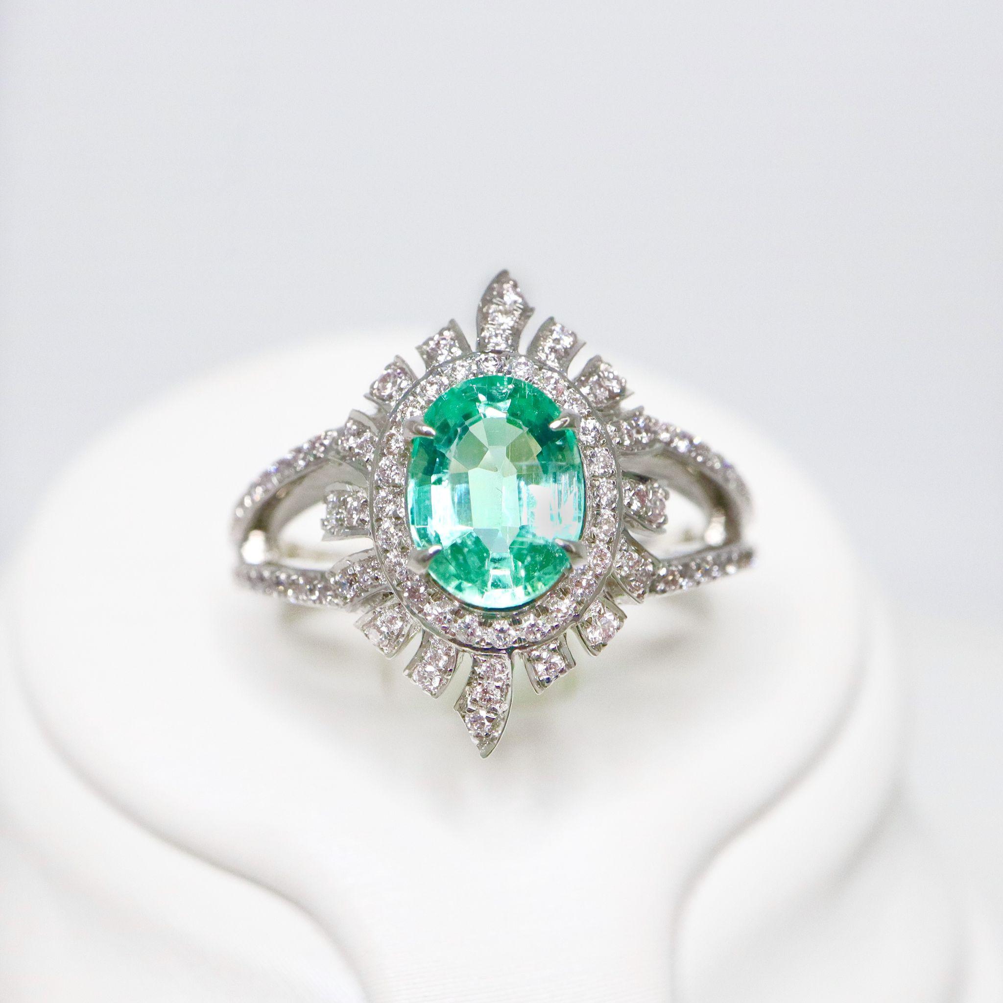 *IGI 14K 1.30 Ct Natural Emerald&Pink Diamonds Antique Engagement Ring*

An IGI-certified natural intense bluish-green emerald weighing 1.30 ct set on a 14K white gold luxury table design band with natural pink diamonds weighing 0.37 ct.

The ring