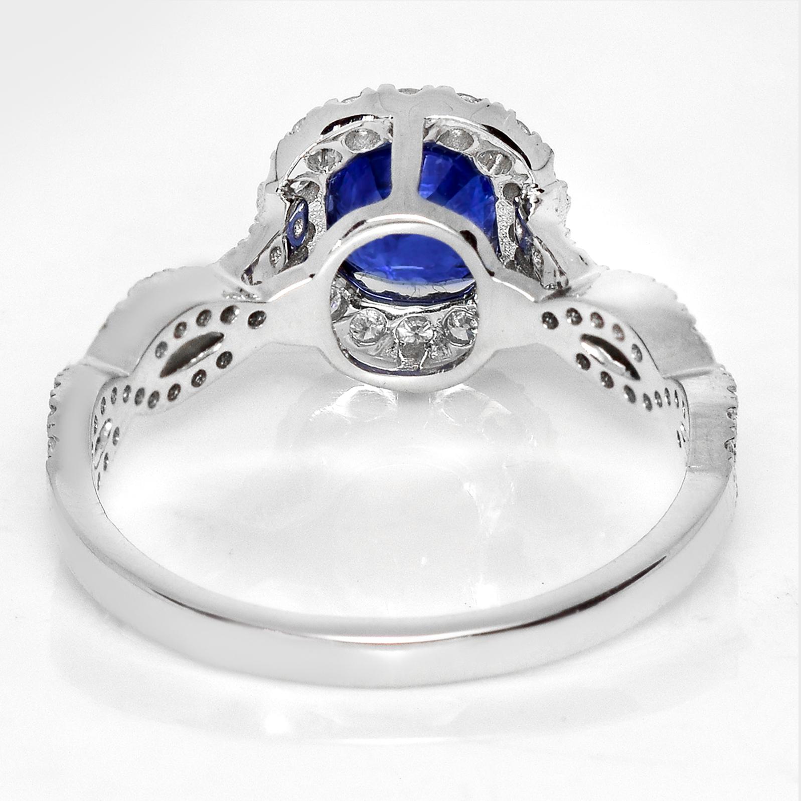 Anello di fidanzamento IGI 14K 1,35 ct naturale Sri Lanka Vivid Diamonds e Zaffiro Blu in vendita 1