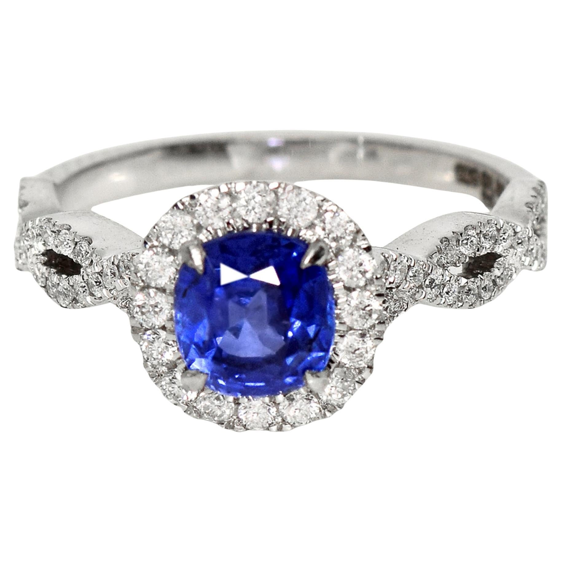 Anello di fidanzamento IGI 14K 1,35 ct naturale Sri Lanka Vivid Diamonds e Zaffiro Blu in vendita