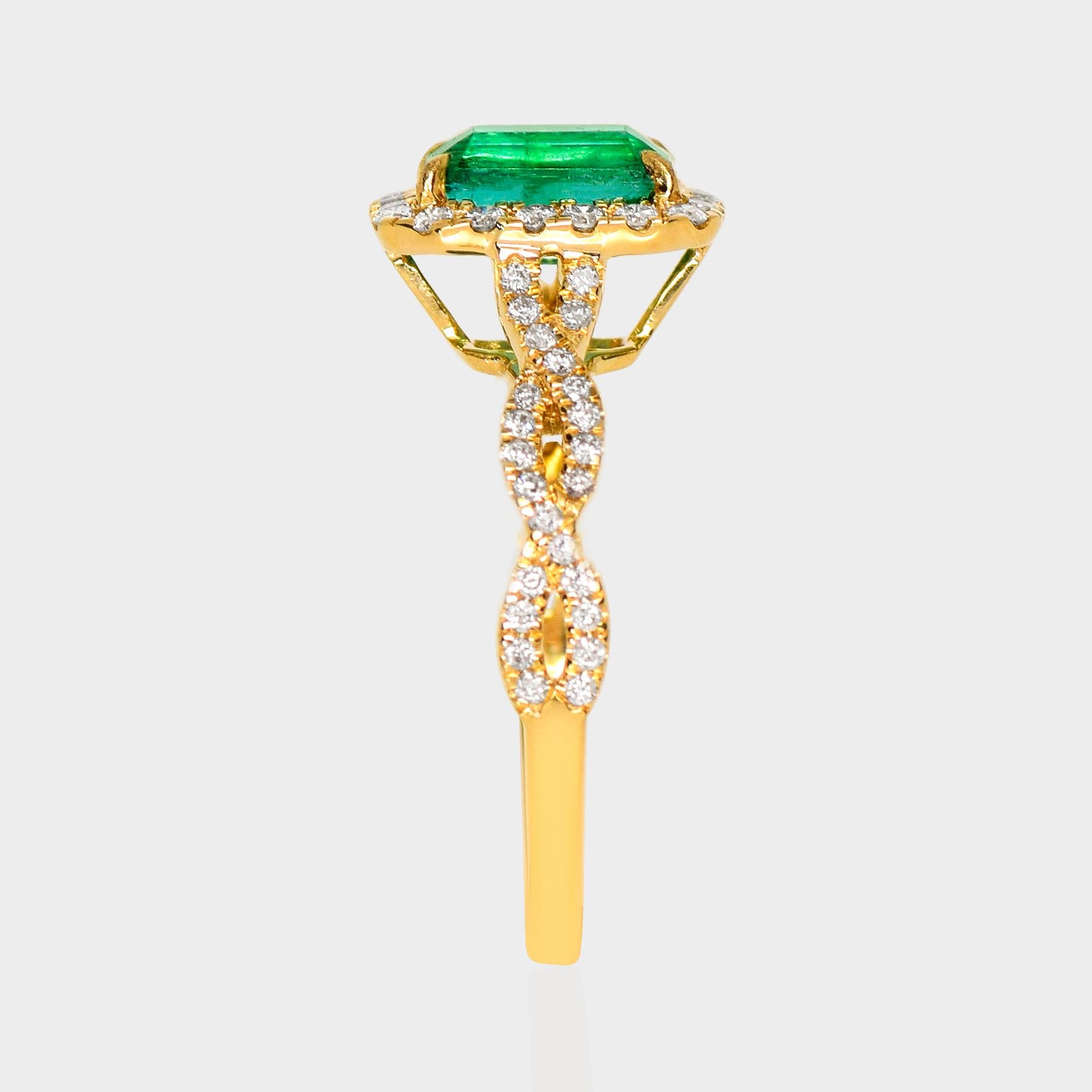 Women's IGI 14K 1.40 Ct Natural Emerald&Diamonds Antique Engagement Ring For Sale