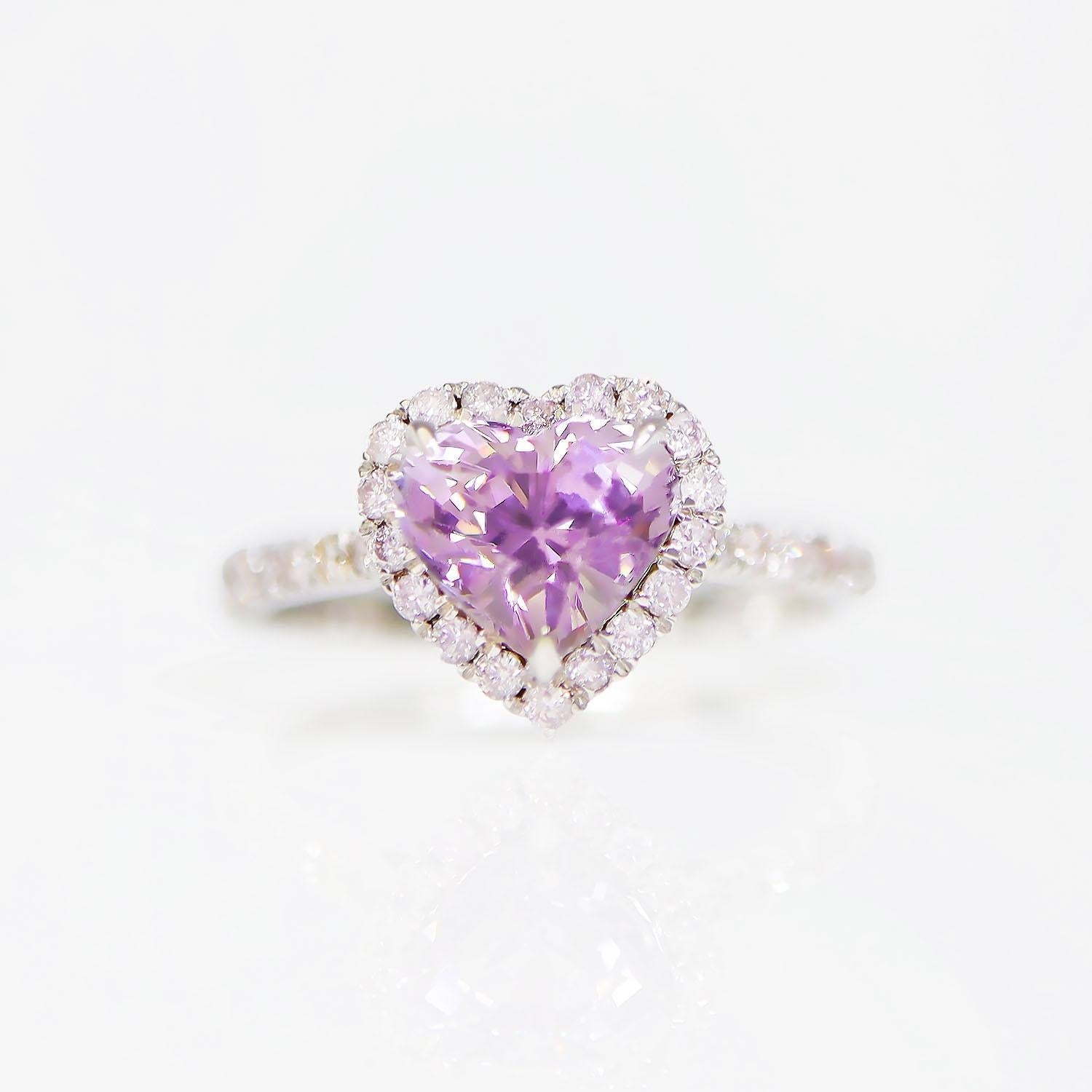 Contemporary IGI 14K 1.73 Ct Purple Spinel&Pink Diamonds Antique Engagement Ring For Sale