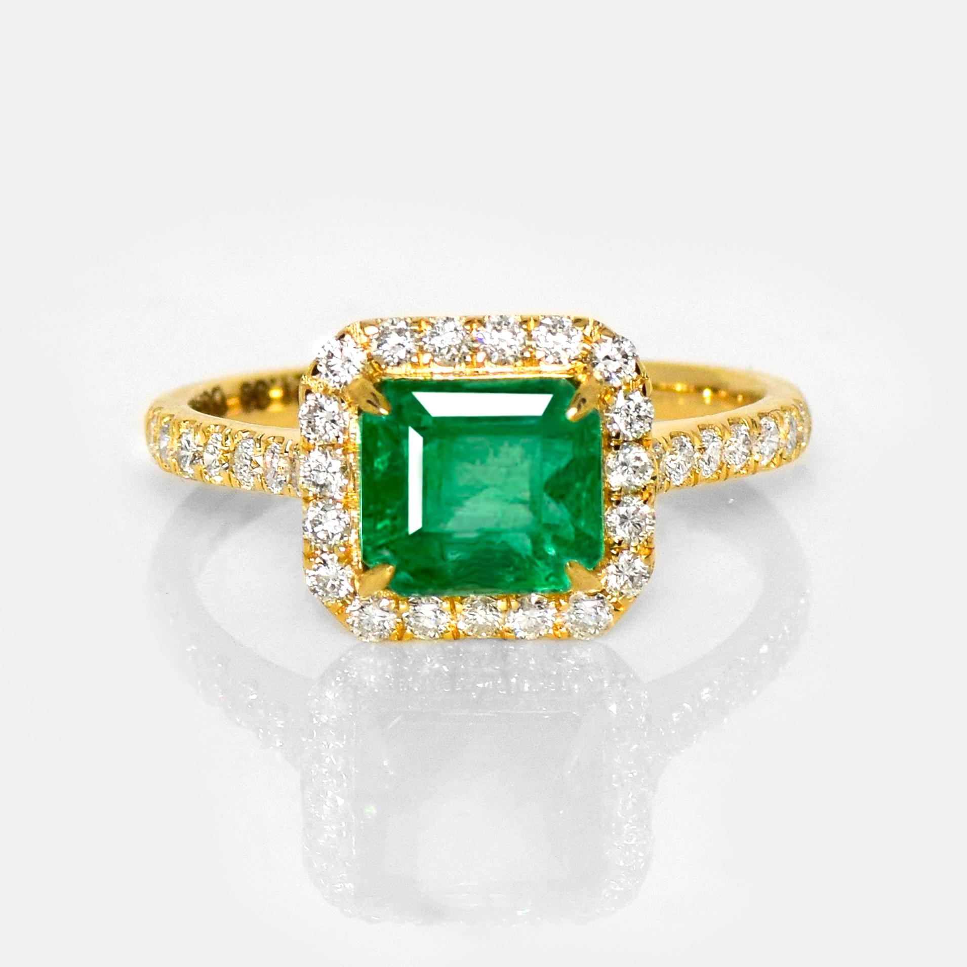 *IGI 14K 1.83 Ct Natural Emerald&Diamonds Antique Engagement Ring*

An IGI-certified natural intense bluish-green emerald weighing 1.83 ct set on a 14K yellow gold luxury table design band with natural F-G, VS diamonds weighing 0.49 ct.

The ring