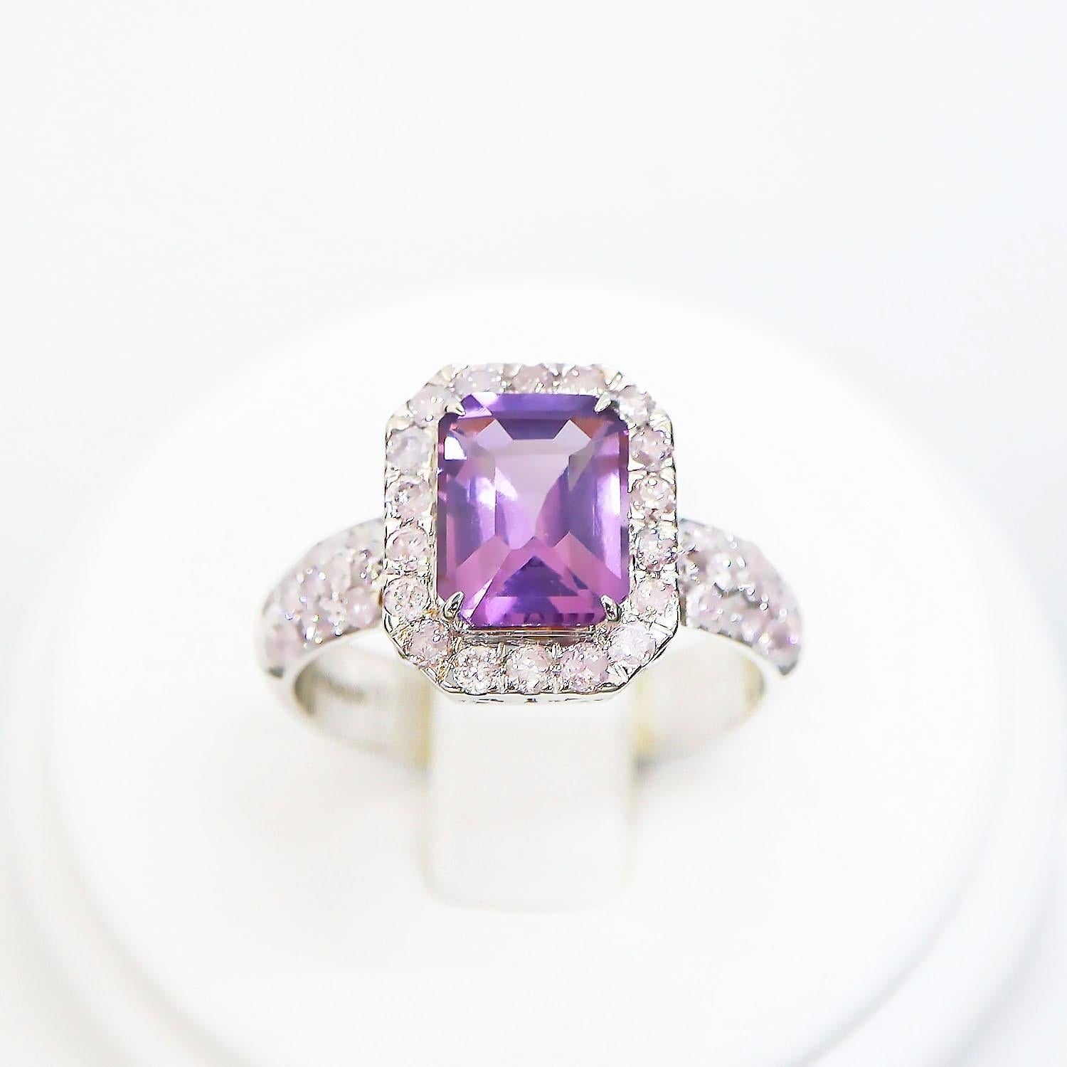 IGI 14K 2.05 Ct Pinkish Purple Spinel&Pink Diamonds Antique Engagement Ring In New Condition For Sale In Kaohsiung City, TW