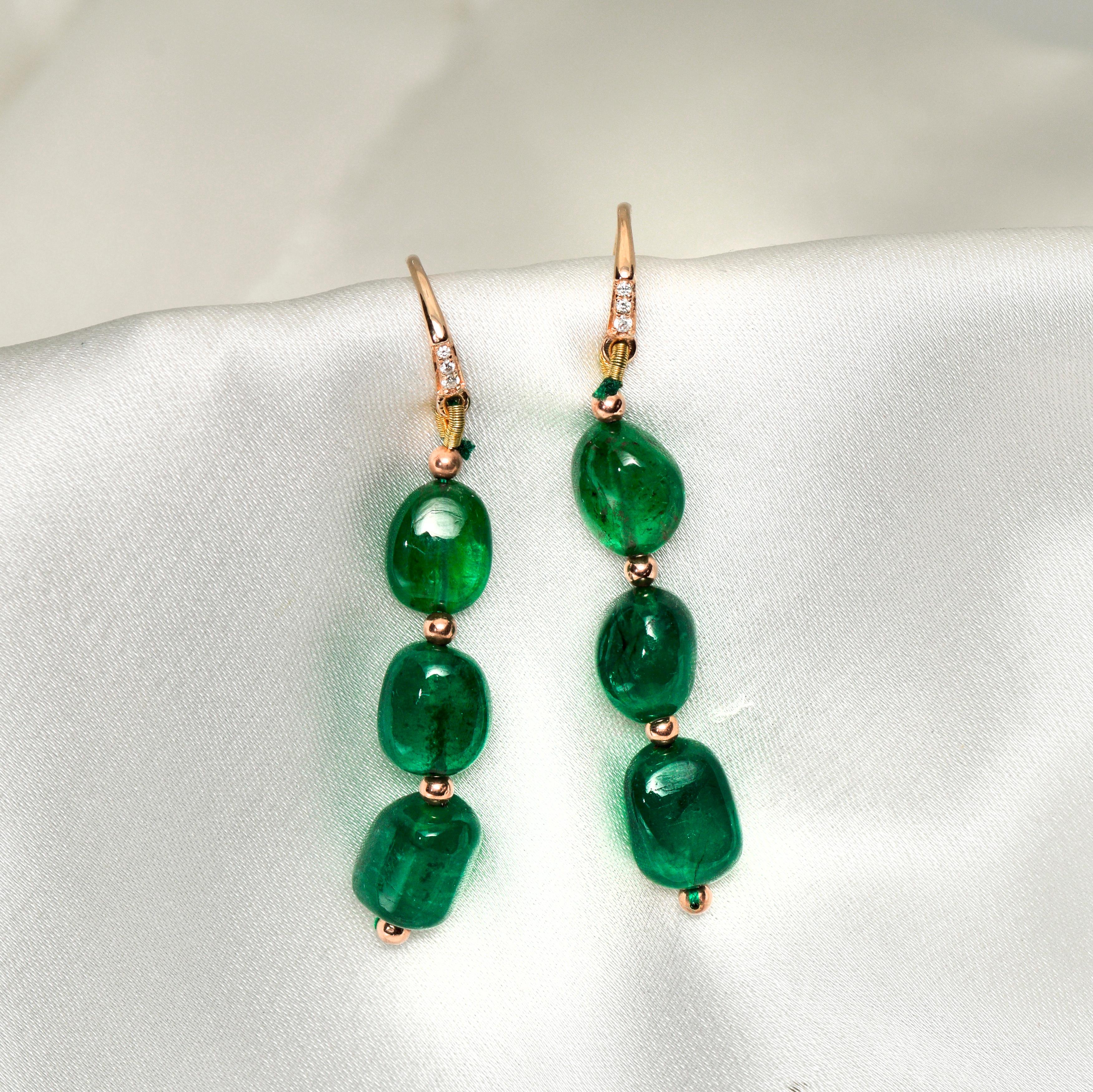 **One IGI 14K Rose Gold 20.50 Ct Emerald&Diamonds Antique Art Deco Style Hook Earrings **

Pairs of IGI-Certified natural green Emerald as the center stone weighing 20.50 ct set with the FG VS accent diamonds weighing 0.04 ct on the 14K white gold