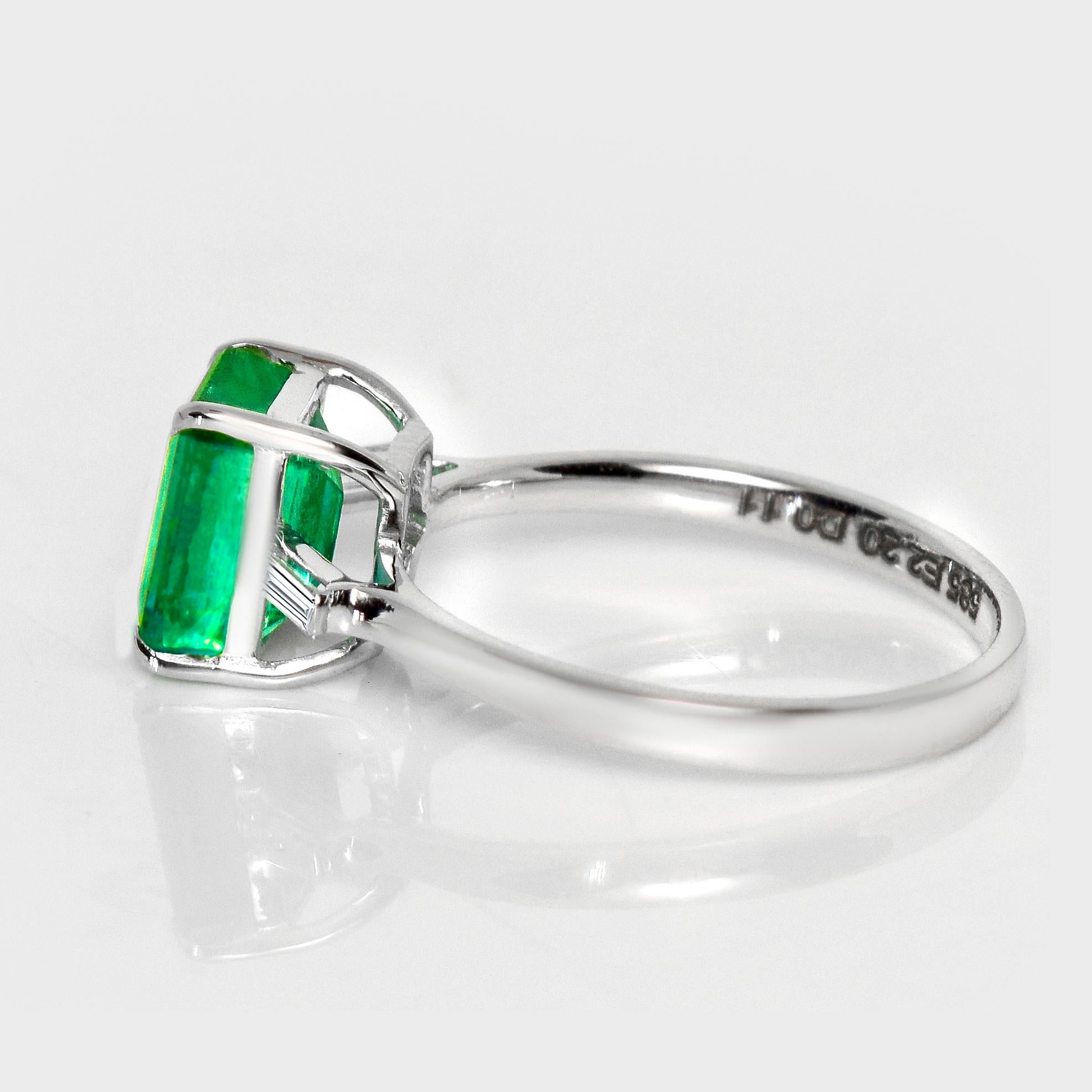 Emerald Cut IGI 14K 2.20 Ct Natural Emerald&Diamonds Antique Engagement Ring For Sale