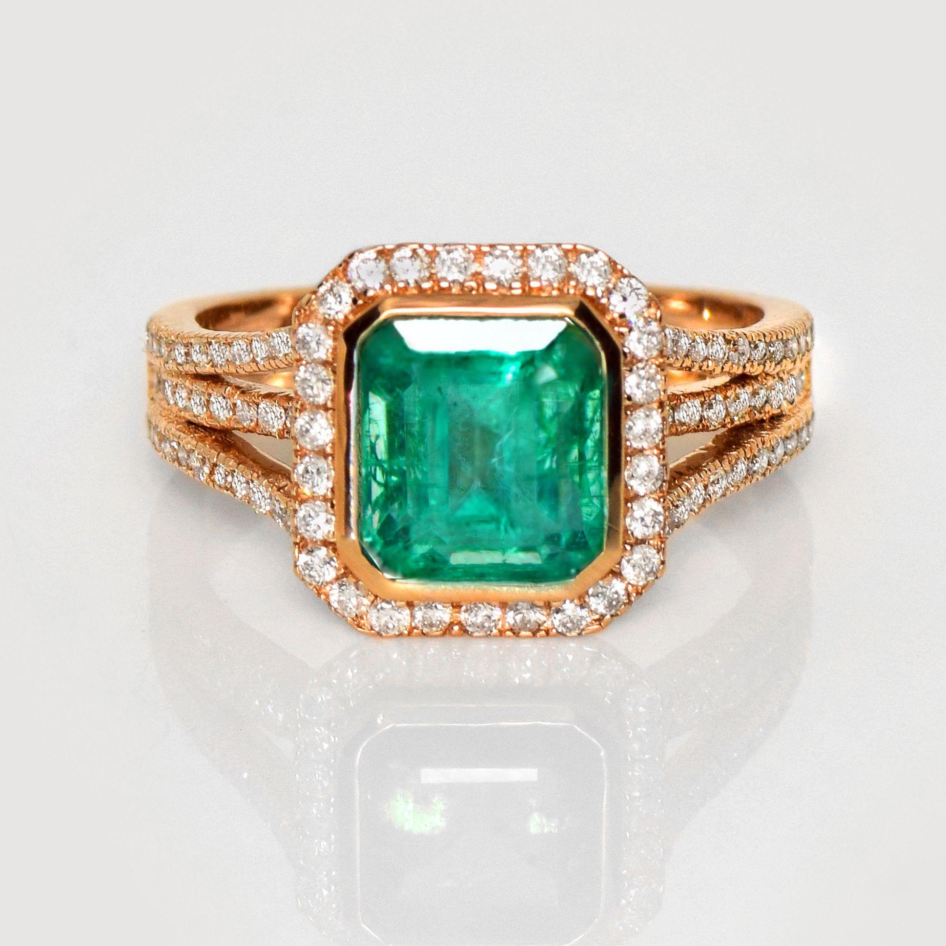 *IGI 14K 2.26 Ct Natural Emerald&Diamonds Antique Engagement Ring*

An IGI-certified natural intense bluish-green emerald weighing 2.26 ct set on a 14K rose gold luxury table design band with natural F-G, VS diamonds weighing 0.50 ct.

The ring