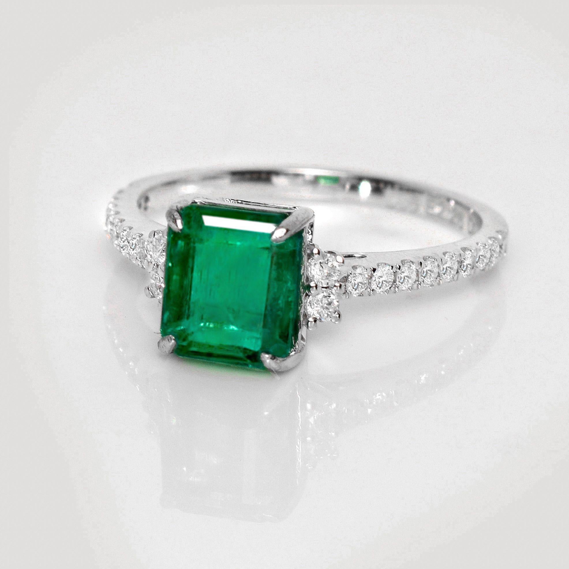 IGI 14K 2.26 Ct Esmeralda Natural&Diamantes Anillo de Compromiso Antiguo Corte esmeralda en venta