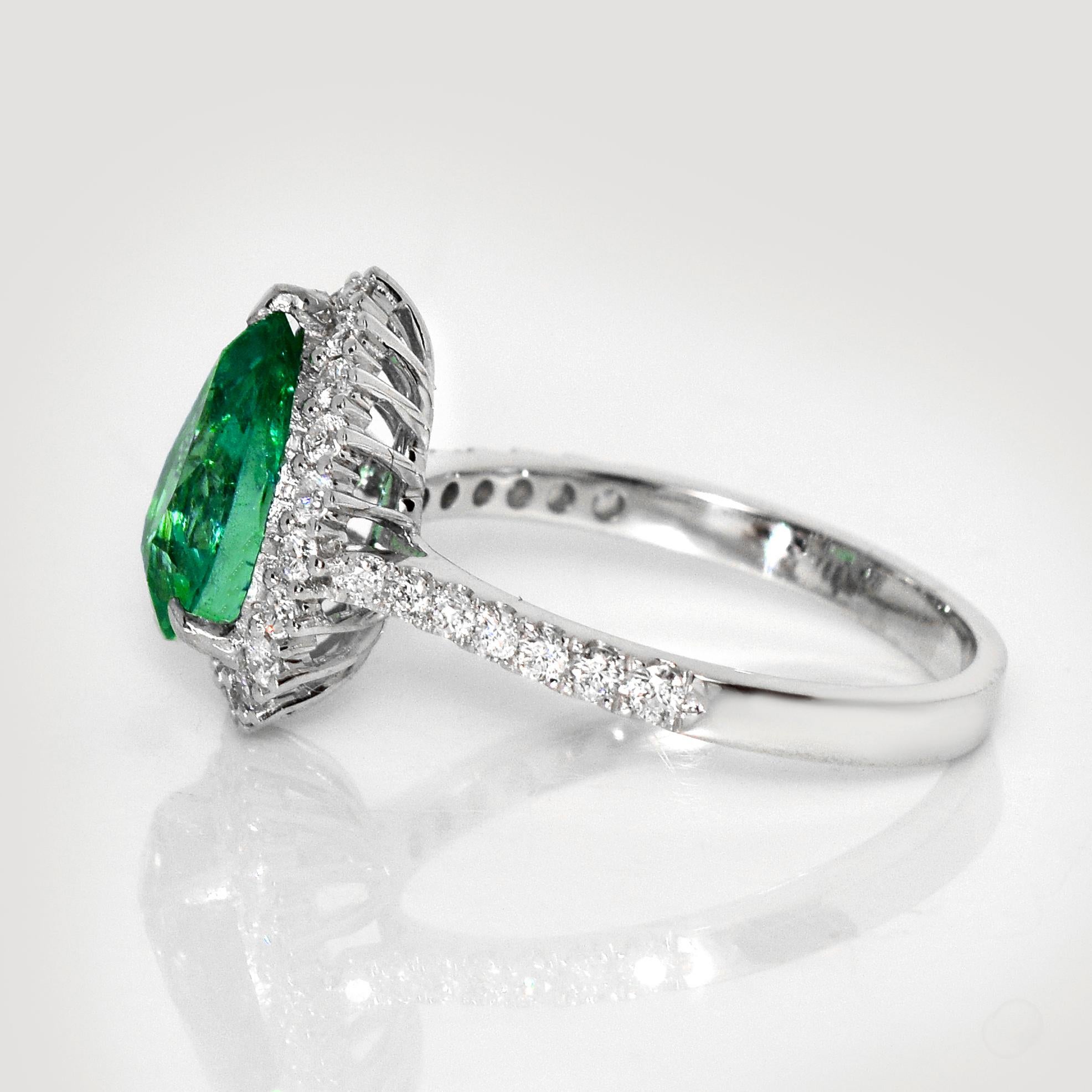 IGI 14K 2.34 Ct Natural Emerald&Diamonds Antique Engagement Ring For Sale 1