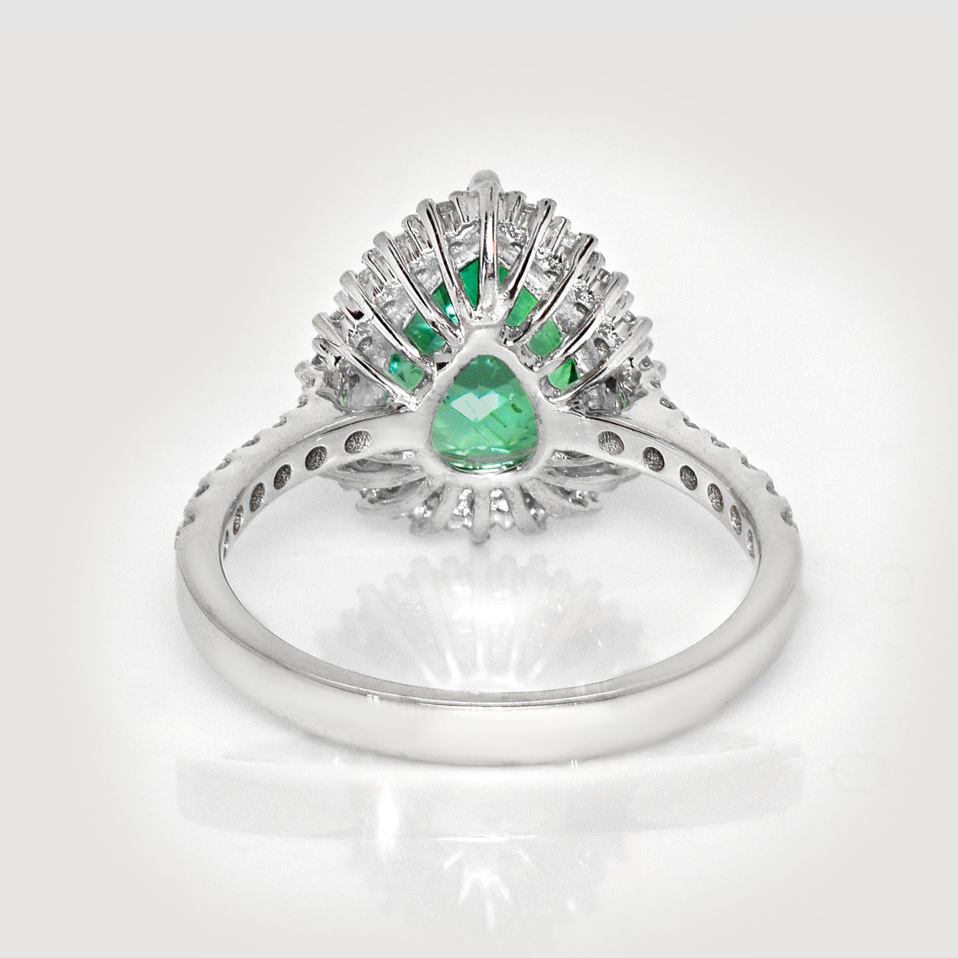 IGI 14K 2.34 Ct Natural Emerald&Diamonds Antique Engagement Ring For Sale 2