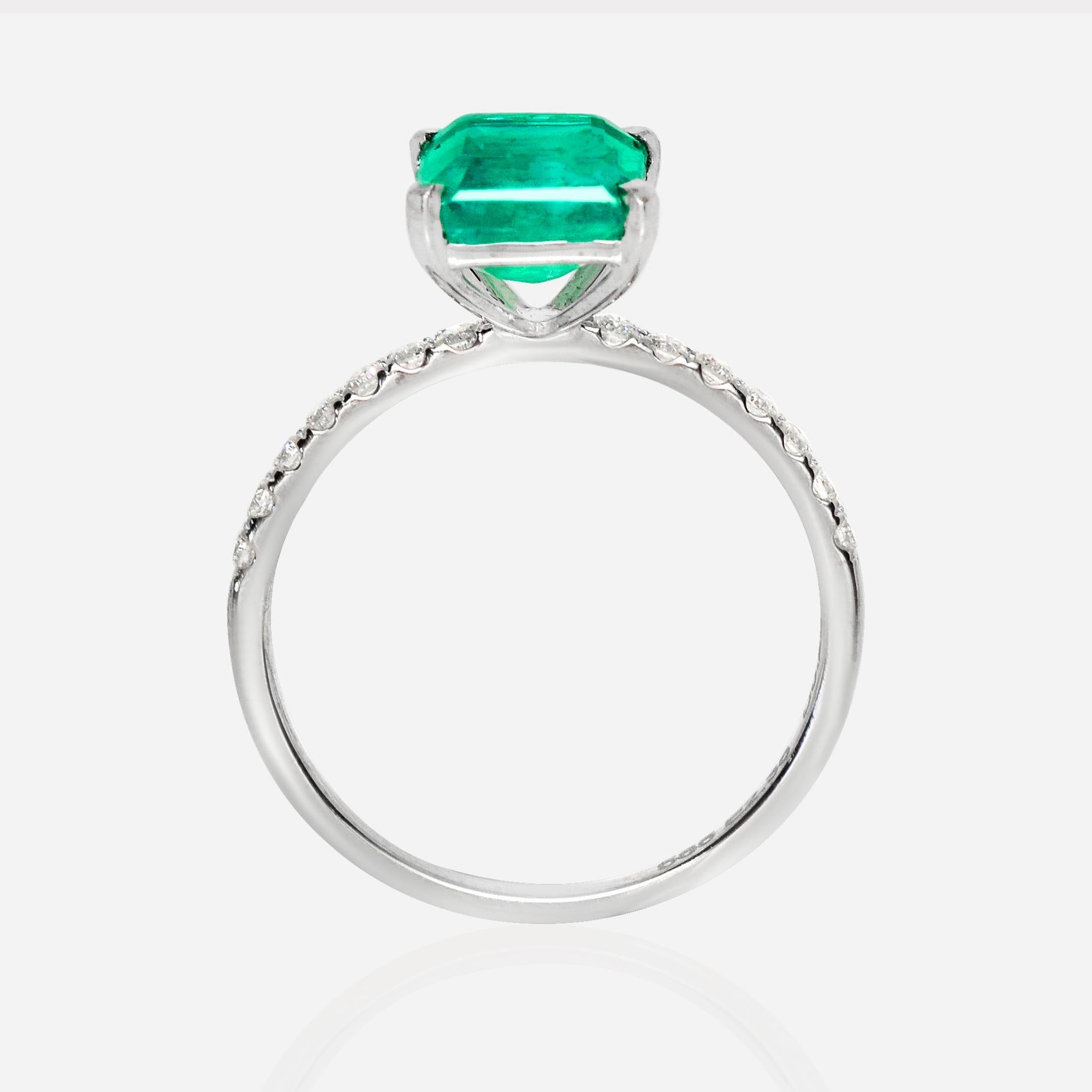 Women's IGI 14K 2.51 Ct Natural Emerald&Diamonds Antique Engagement Ring For Sale