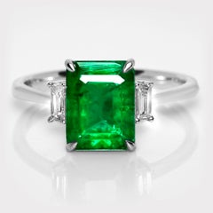 IGI 14K 2.51 Ct Natural Vivid Green Emerald&Diamonds 3-Stone Engagement Ring