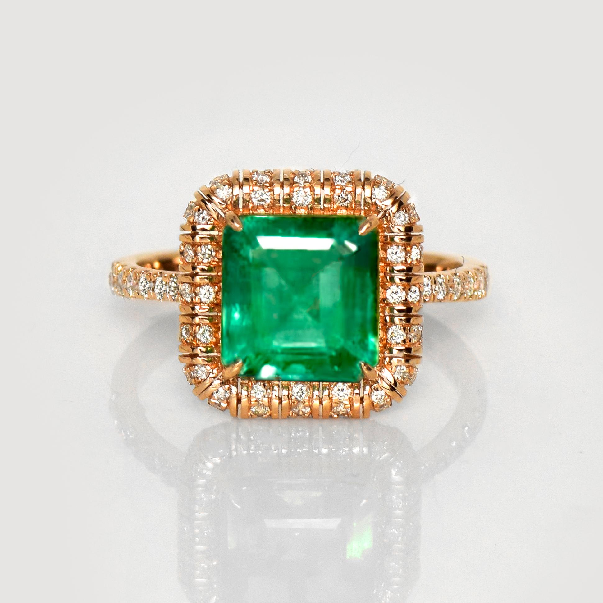 *IGI 14K 2.52 Ct Natural Emerald&Diamonds Antique Engagement Ring*

An IGI-certified natural intense bluish-green emerald weighing 2.52 ct set on a 14K rose gold luxury table design band with natural F-G, VS diamonds weighing 0.40 ct.

The ring