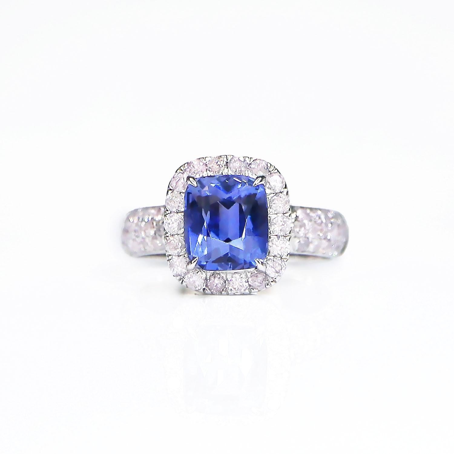 Contemporary IGI 14K 2.55 Ct Color Change Blue Spinel&Pink Diamonds Antique Engagement Ring For Sale