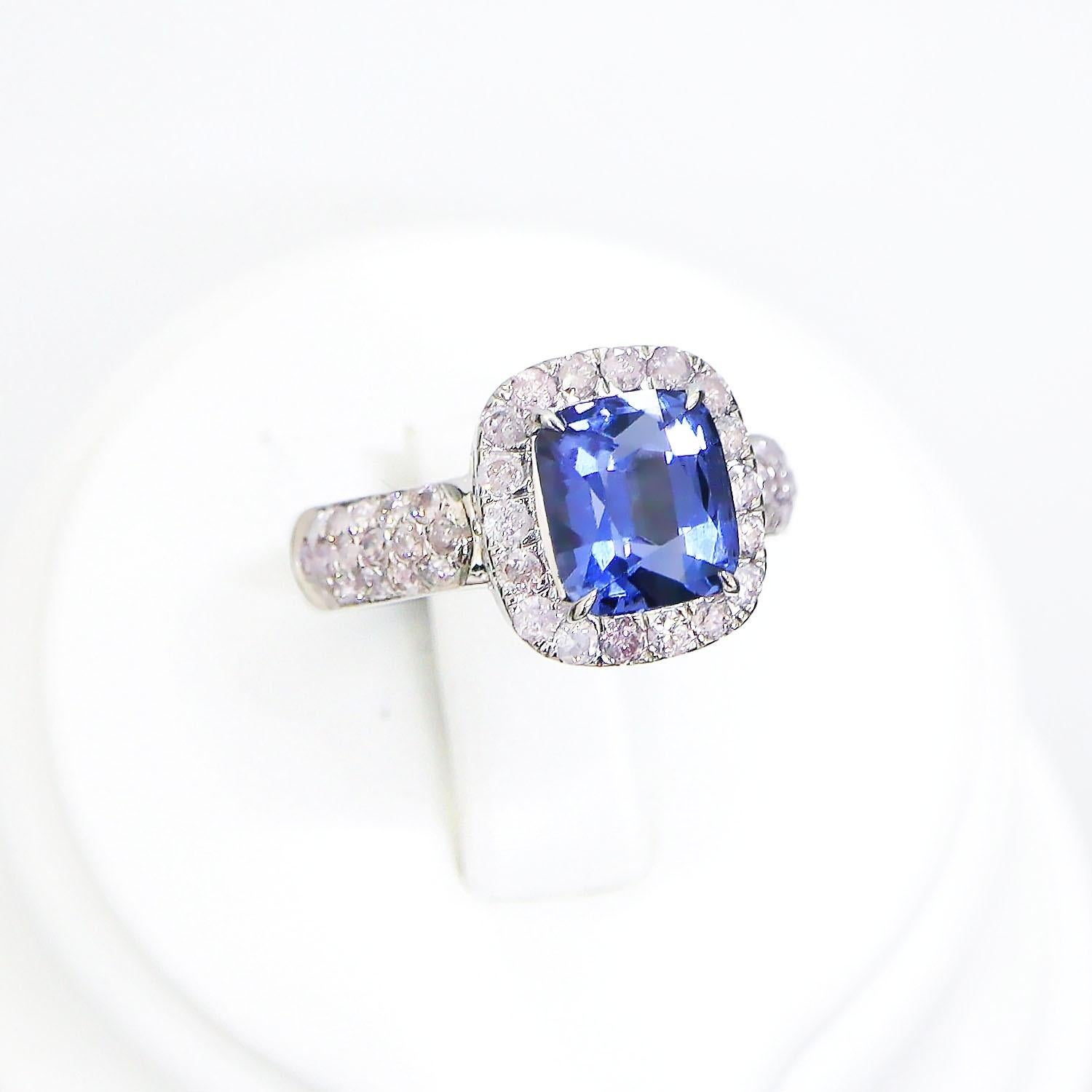 Women's or Men's IGI 14K 2.55 Ct Color Change Blue Spinel&Pink Diamonds Antique Engagement Ring For Sale
