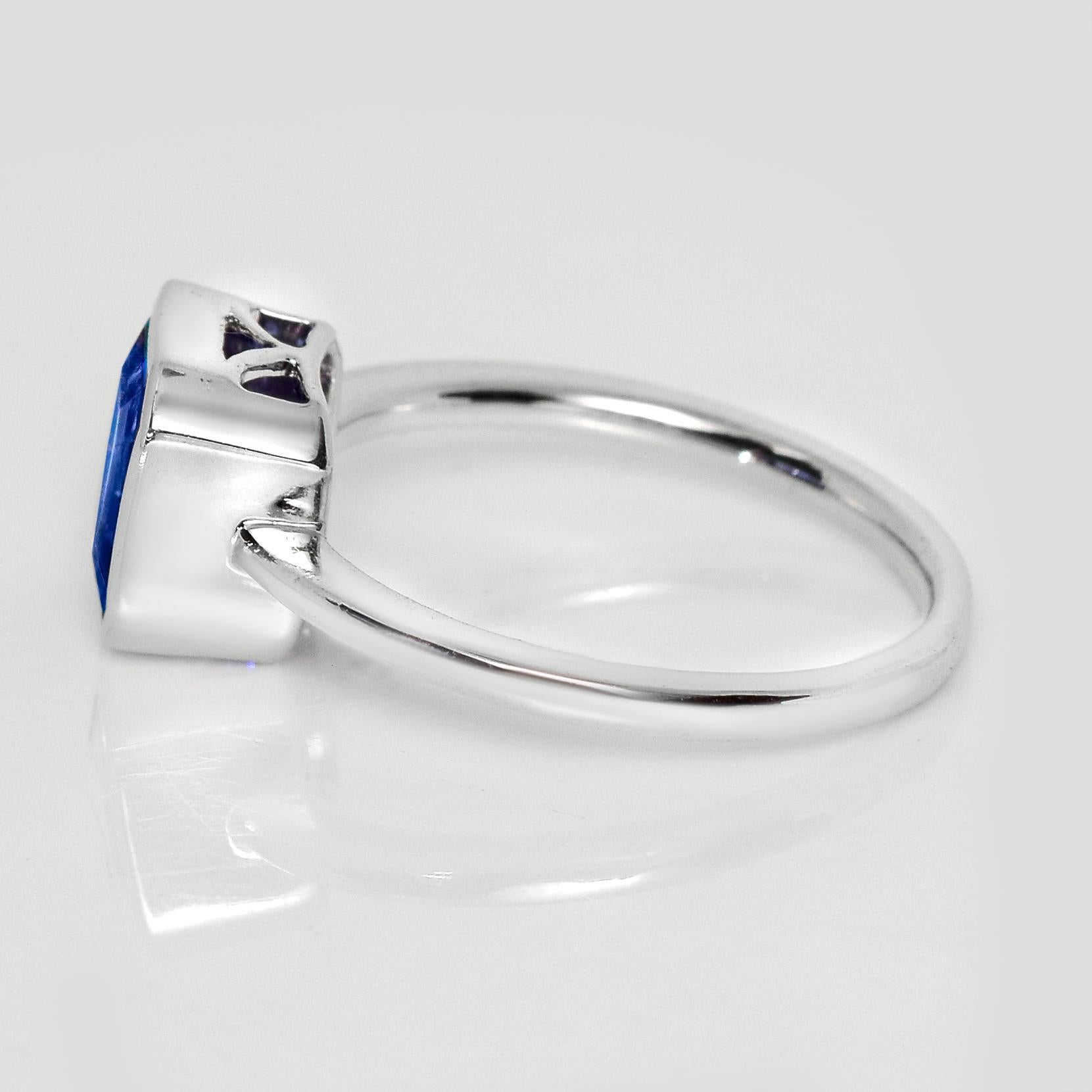 IGI 14K 2.56 Ct White Gold Vivid Tanzanite Engagement Ring In New Condition For Sale In Kaohsiung City, TW