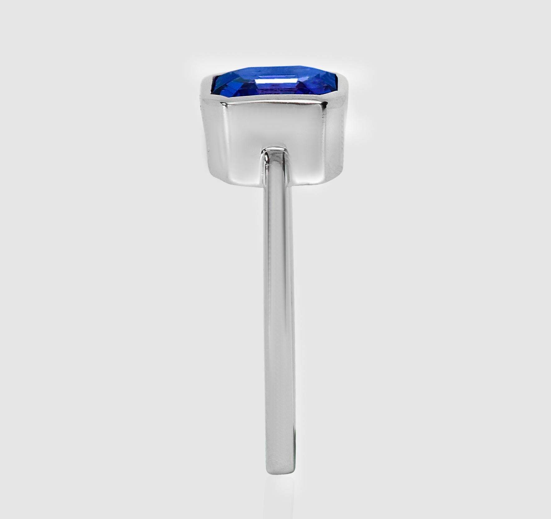 IGI 14K 2.56 Ct White Gold Vivid Tanzanite Engagement Ring For Sale 1