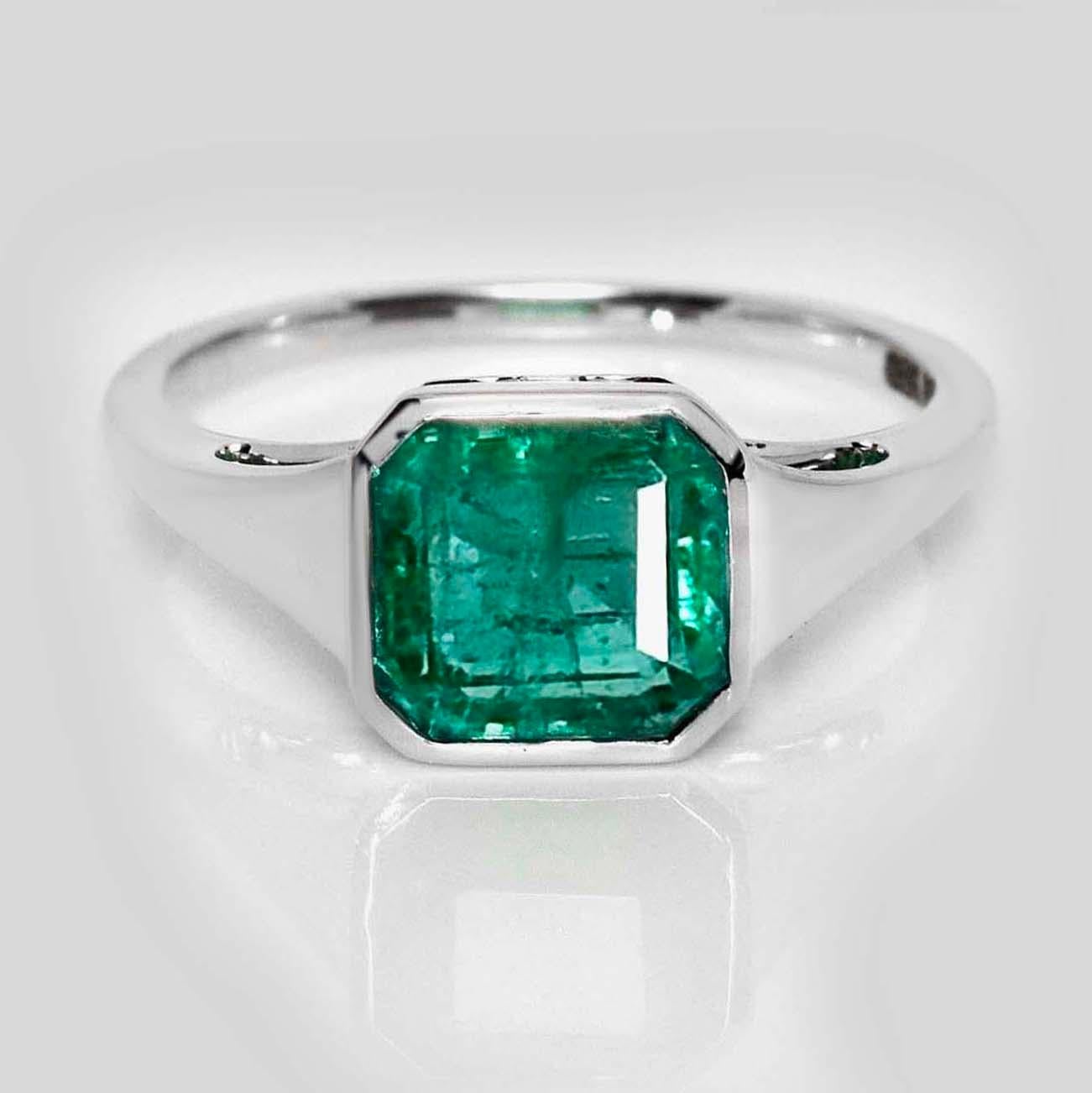 IGI 14K 2.57 Ct Natural Emerald Antique Engagement Ring*

An IGI-certified natural intense bluish-green emerald weighing 2.57 ct set on the 14K white gold bezel setting design band.

The ring combines fashion and luxurious design ideas and is
