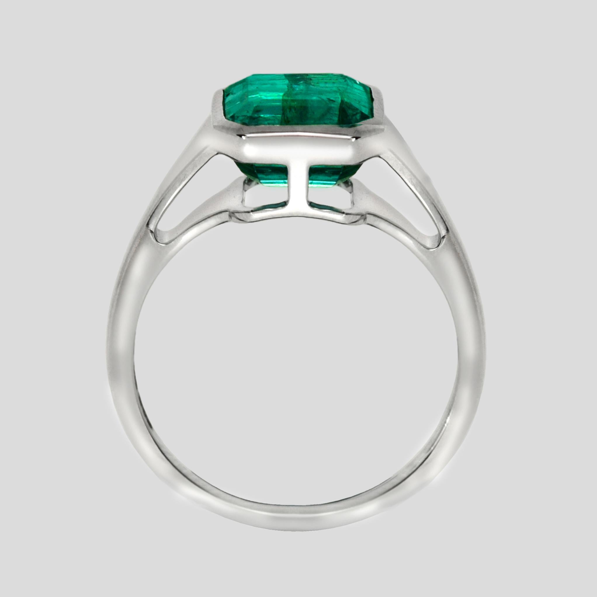 IGI 14K 2.57 Ct Natural Emerald Antique Engagement Ring For Sale 1