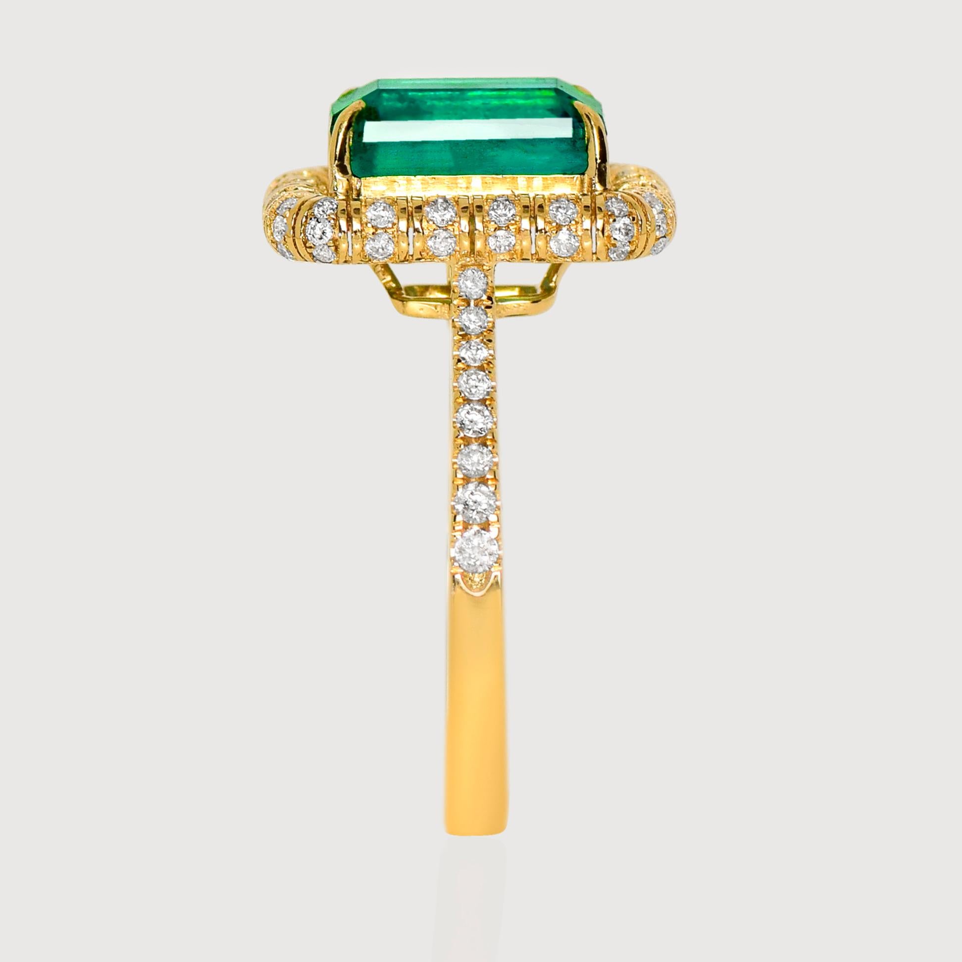 Women's IGI 14K 2.60 Ct Natural Emerald&Diamonds Antique Engagement Ring For Sale