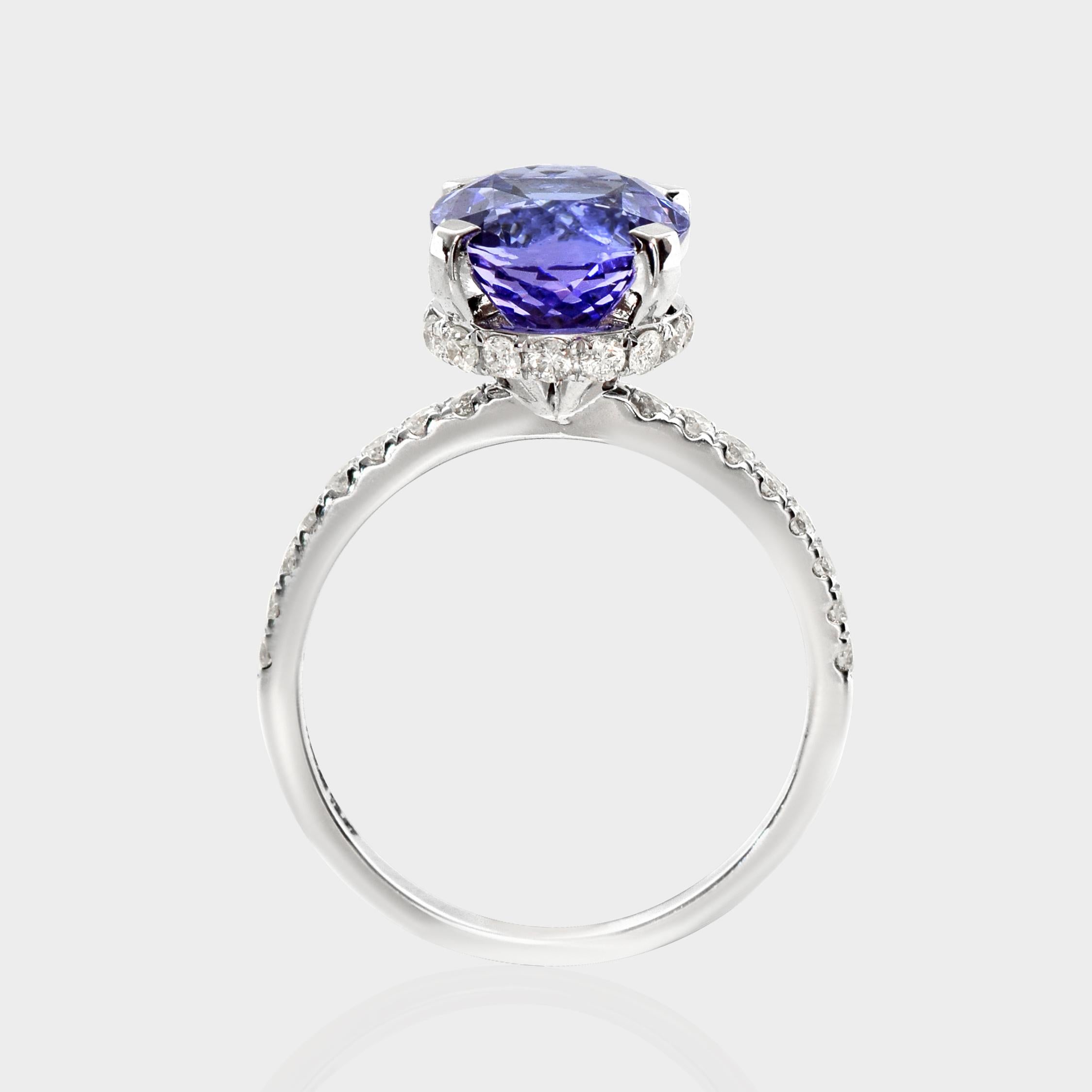 IGI 14K 2.67 Ct Natural Tanzanite&Diamonds Antique Engagement Ring In New Condition For Sale In Kaohsiung City, TW