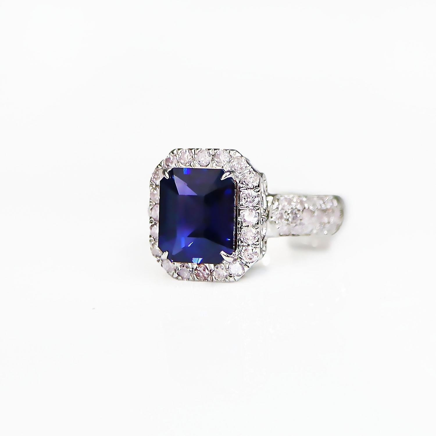 Emerald Cut IGI 14K 2.90 Ct Color Change Blue Spinel&Pink Diamonds Antique Engagement Ring For Sale
