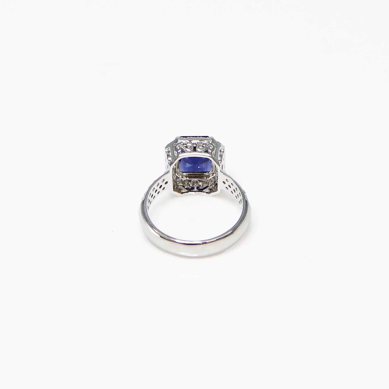 IGI 14K 2.90 Ct Color Change Blue Spinel&Pink Diamonds Antique Engagement Ring For Sale 3