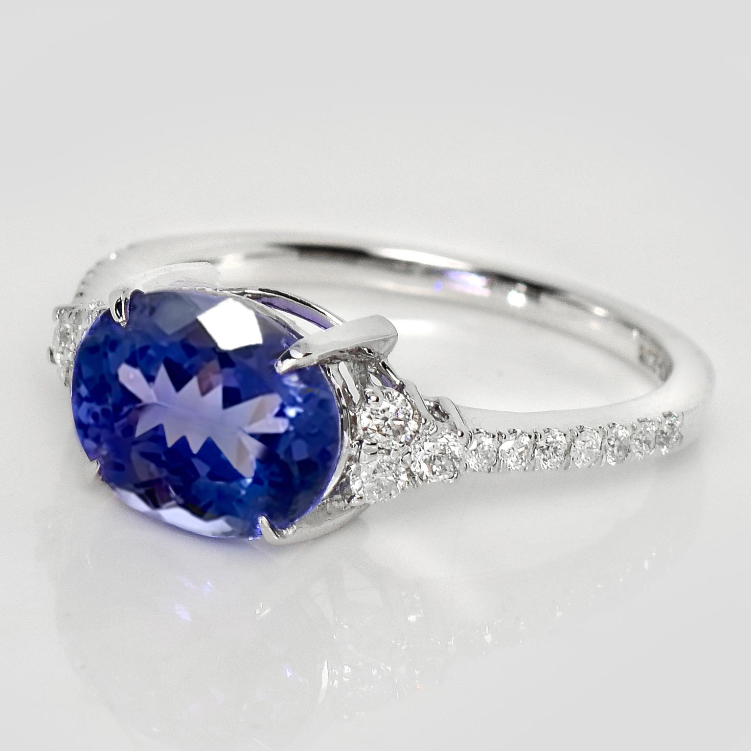 Oval Cut IGI 14K 2.94 Ct White Vivid Tanzanite&Diamonds Engagement Ring For Sale