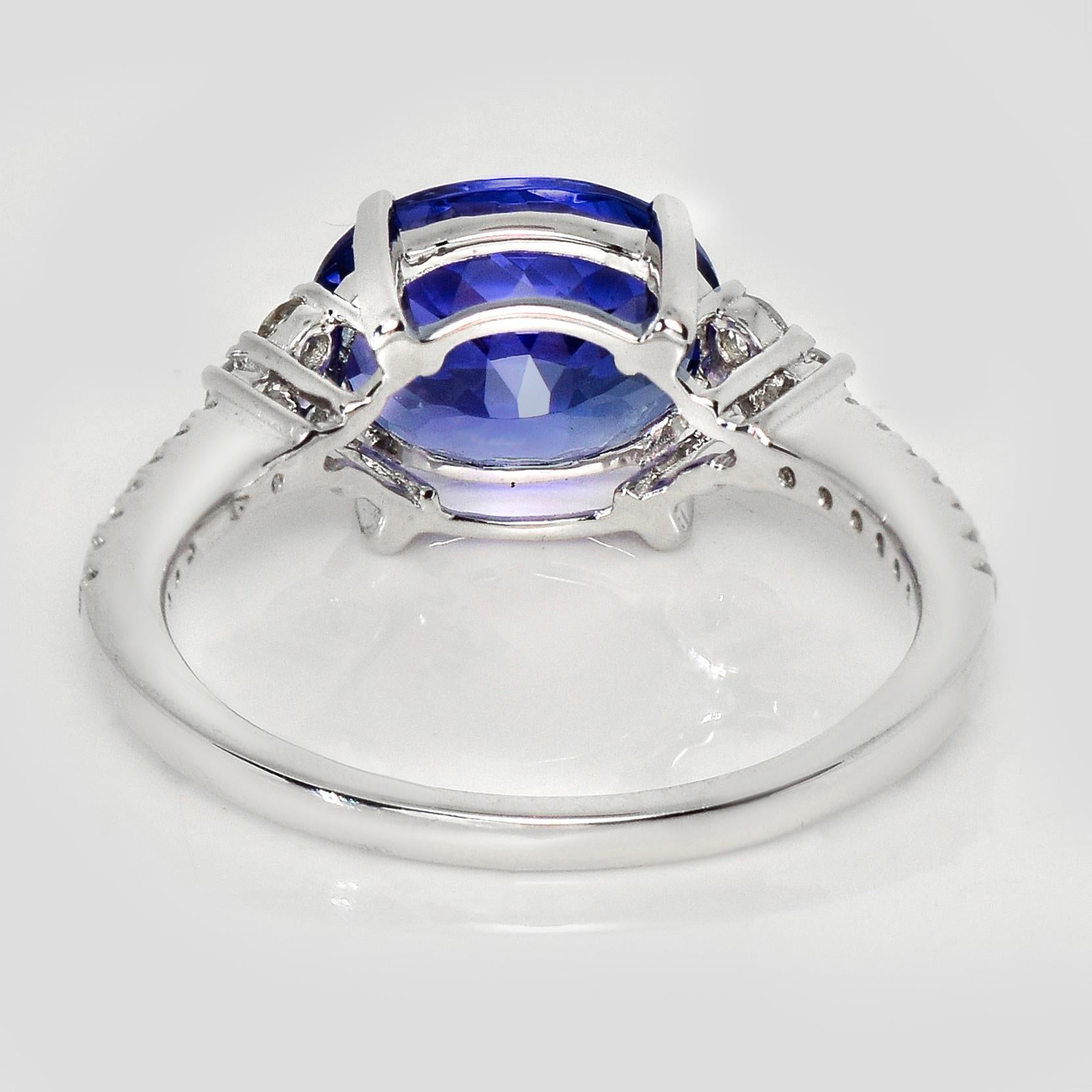 IGI 14K 2.94 Ct White Vivid Tanzanite&Diamonds Engagement Ring In New Condition For Sale In Kaohsiung City, TW