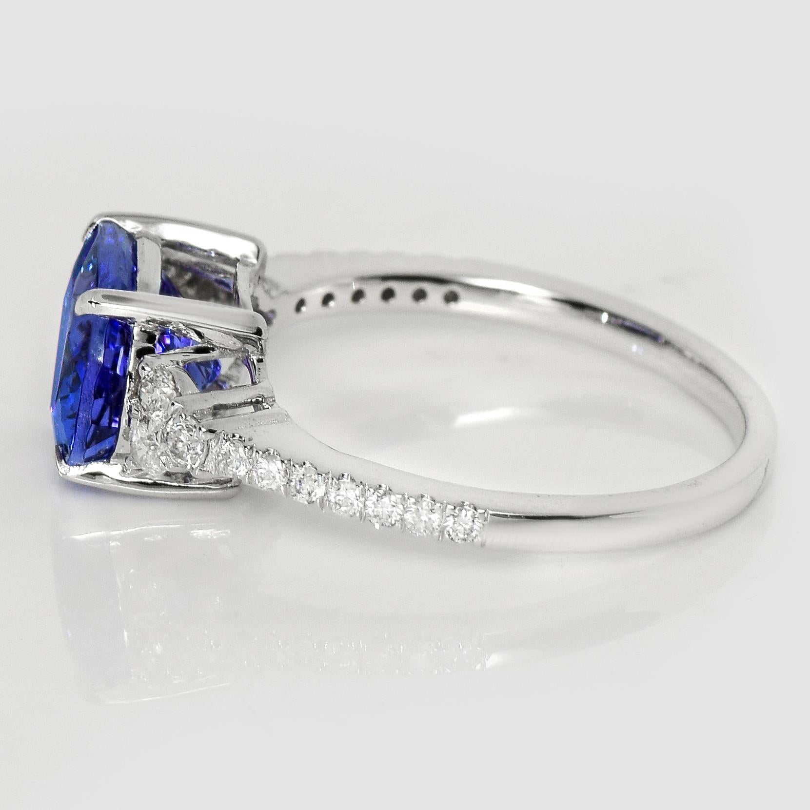 IGI 14K 2.94 Ct White Vivid Tanzanite&Diamonds Engagement Ring For Sale 2