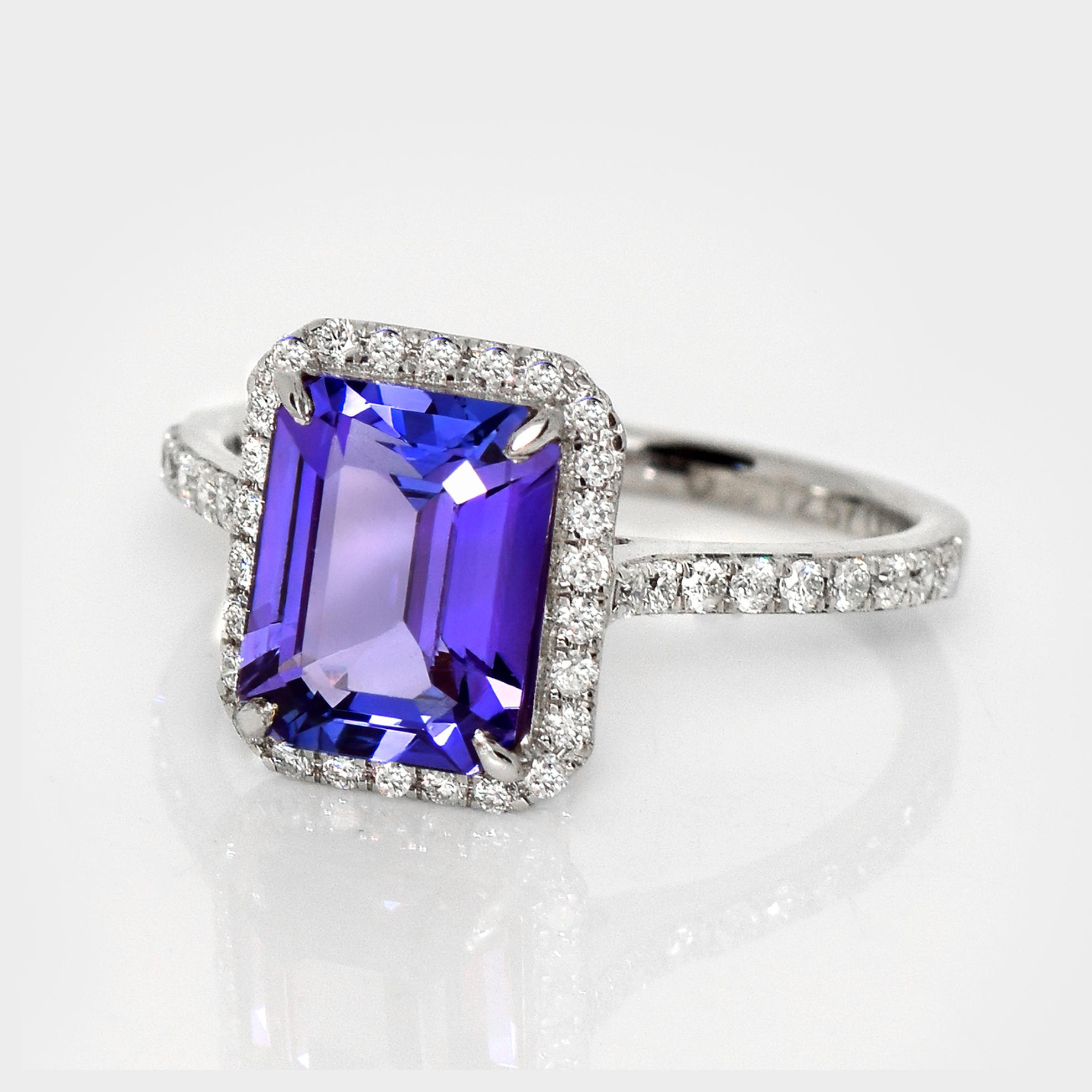 IGI 14K 2,97 Karat natürlicher Tansanit&Diamanten Antiker Verlobungsring (Smaragdschliff) im Angebot