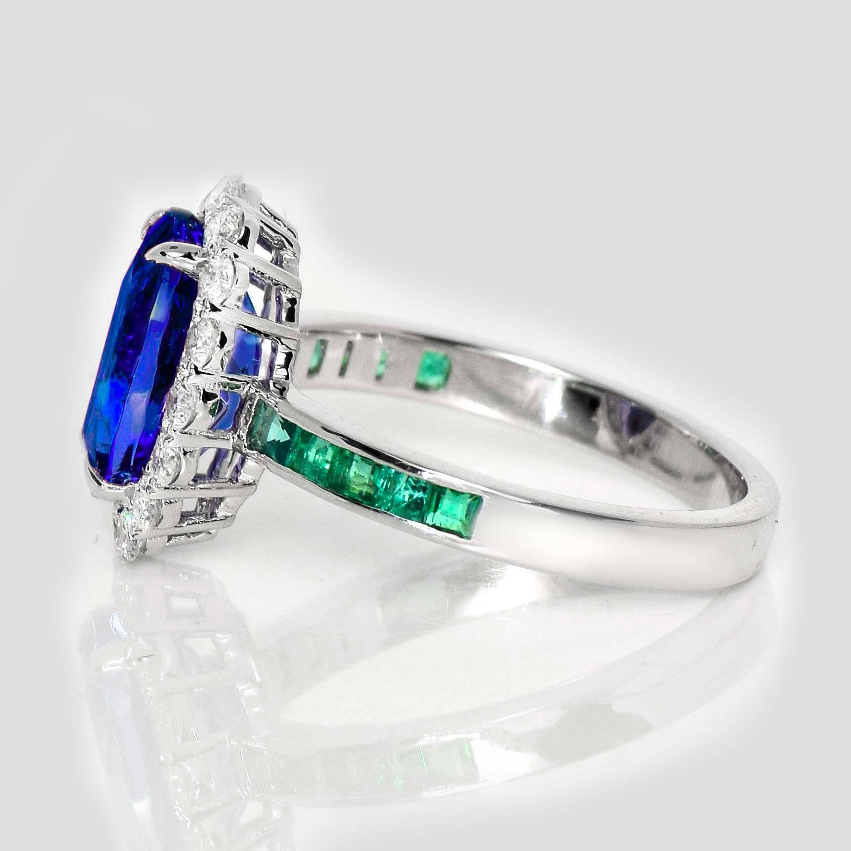 Oval Cut IGI 14K 2.97 Ct Natural Tanzanite&Diamonds&Emeralds Antique Engagement Ring For Sale