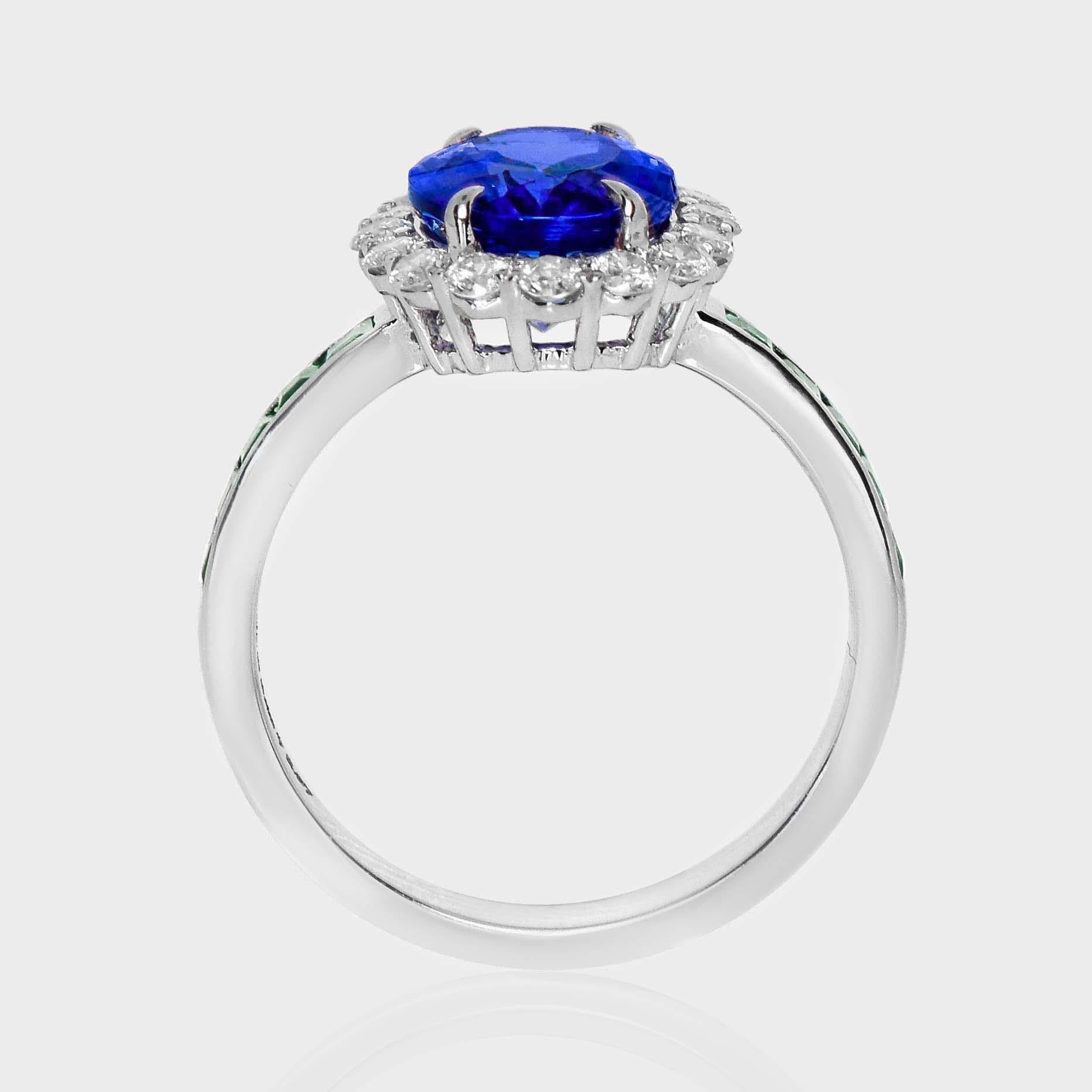Women's IGI 14K 2.97 Ct Natural Tanzanite&Diamonds&Emeralds Antique Engagement Ring For Sale
