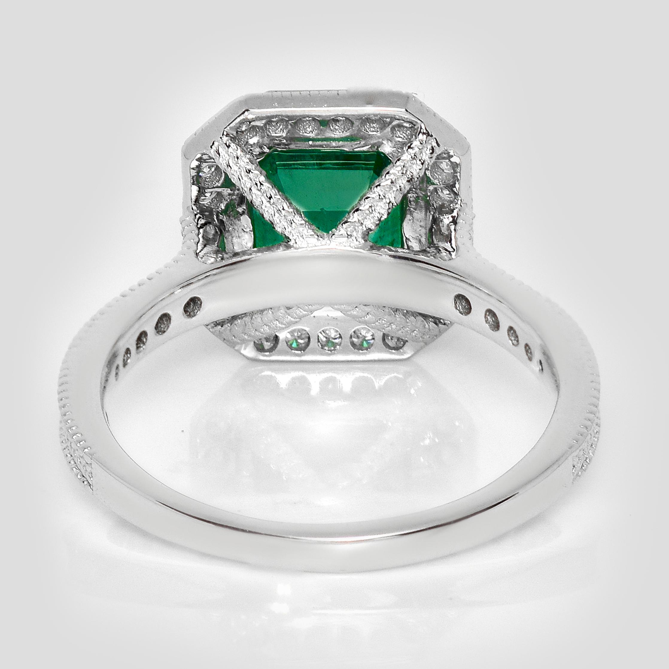 Anello di fidanzamento antico IGI 14K 3.09 Ct Zambia Emerald&Diamonds in vendita 1