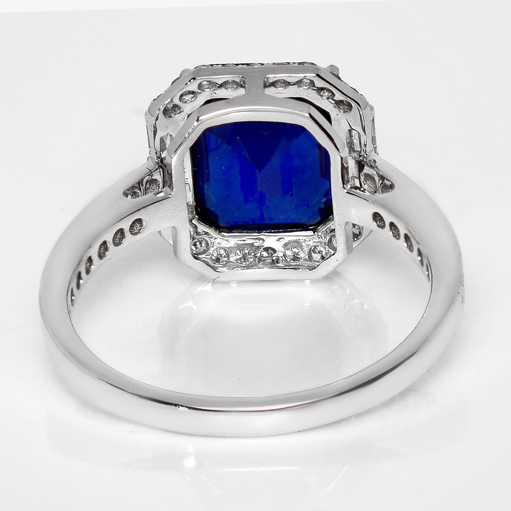 IGI Anillo de compromiso de zafiro azul intenso y diamantes naturales de Sri Lanka de 14 quilates y 3,46 quilates en Nuevo estado para la venta en Kaohsiung City, TW