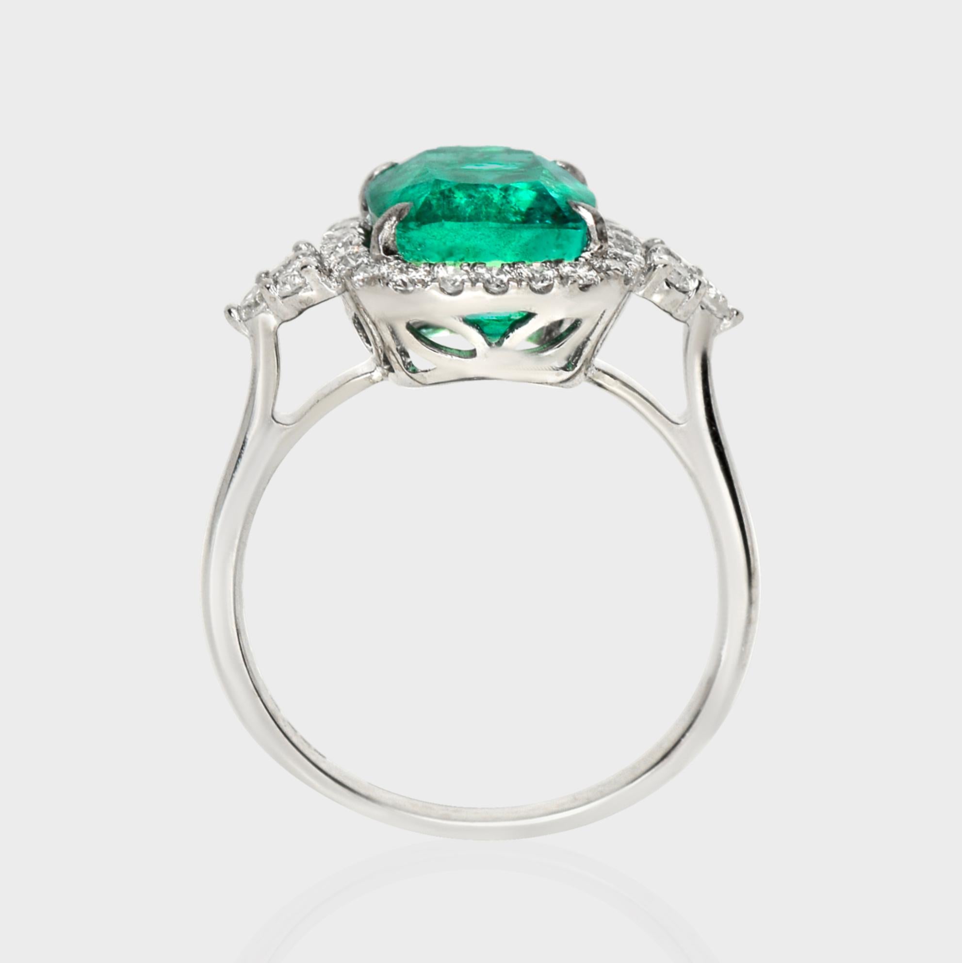 IGI 14K 3.53 Ct Natural Emerald&Diamonds Antique Engagement Ring In New Condition For Sale In Kaohsiung City, TW
