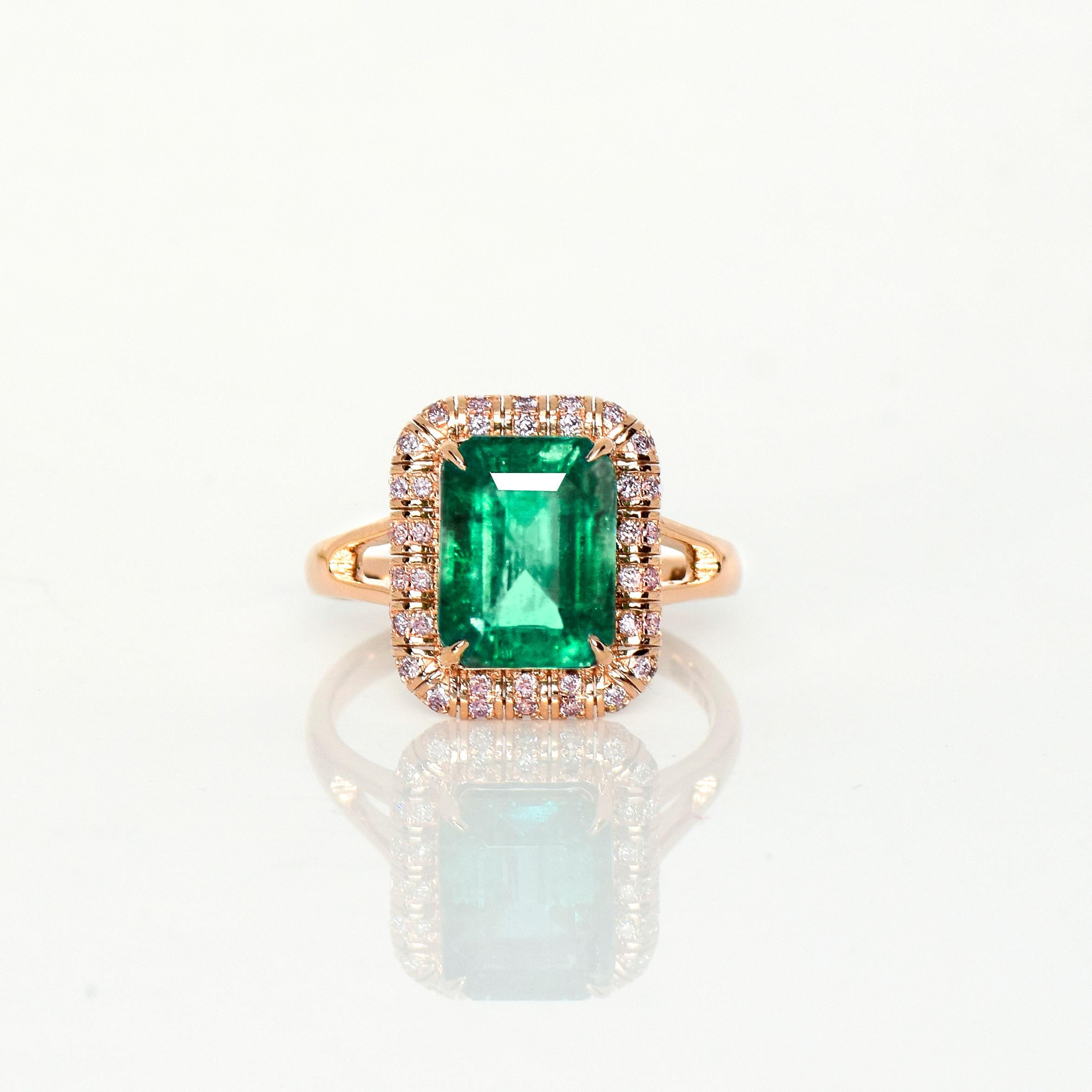 *IGI 14K 3.55 ct Natural Green Emerald&Pink Diamond Art Deco Engagement Ring*
IGI-certified natural Zambia green emerald weighing 3.55 ct set on the 14K rose gold arc deco design band with natural pink diamonds weighing 0.23 ct. 

The good-quality