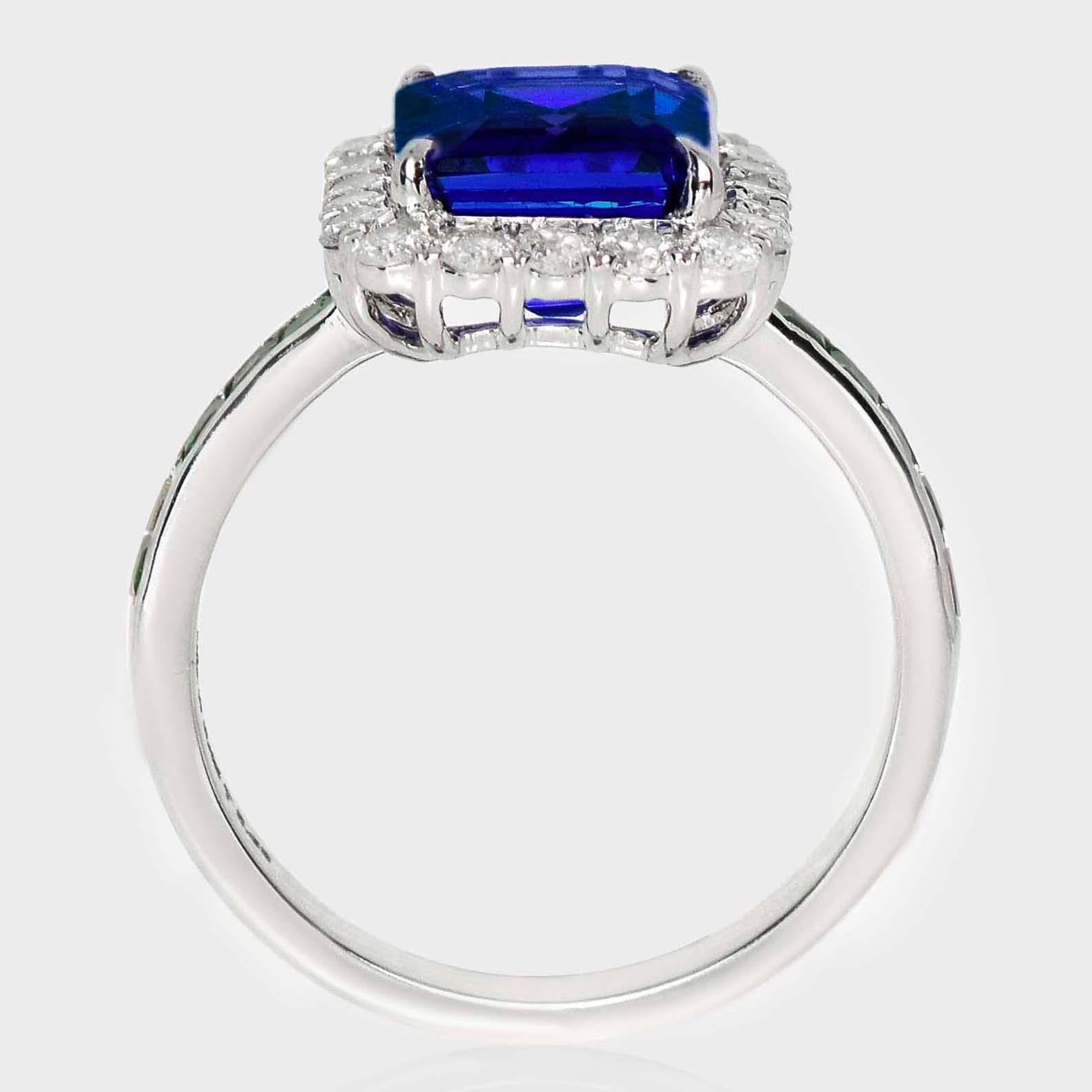 IGI 14K 3.63 Ct Natural Tanzanite&Diamonds&Emeralds Antique Engagement Ring For Sale 1