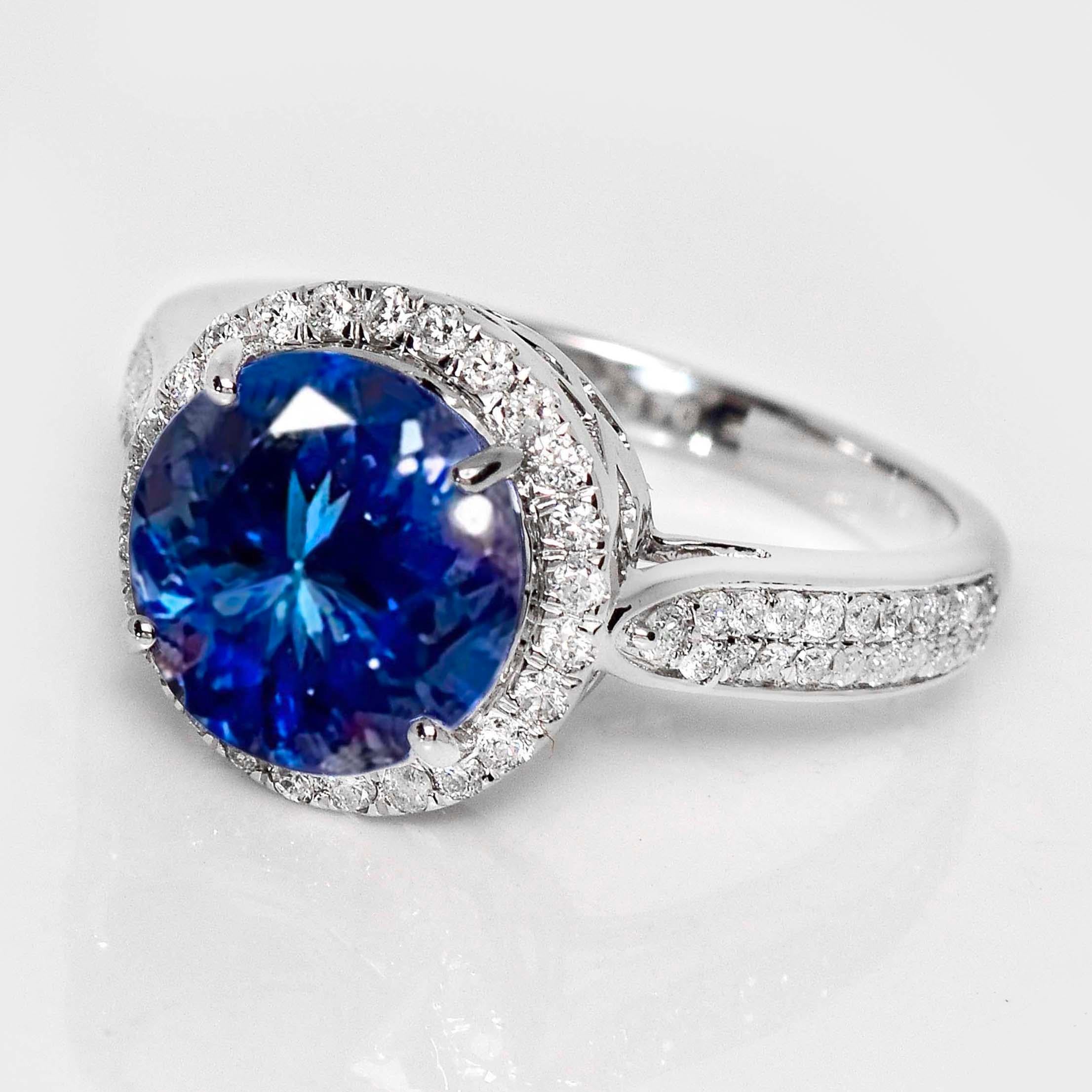 Contemporaneo Anello di fidanzamento antico IGI 14K 3.70 Ct Natural Vivid Violet Tanzanite&Diamonds in vendita
