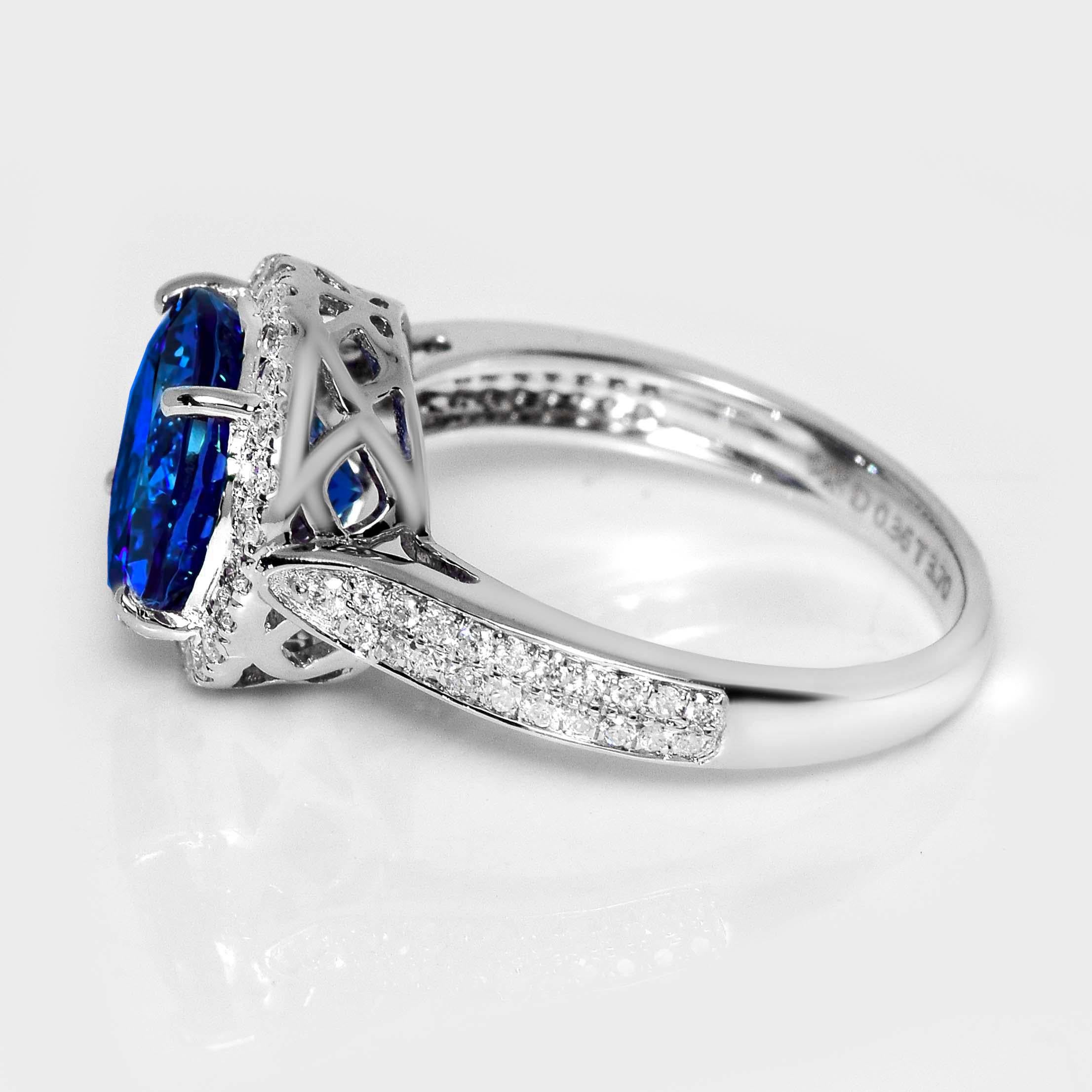 Taglio smeraldo Anello di fidanzamento antico IGI 14K 3.70 Ct Natural Vivid Violet Tanzanite&Diamonds in vendita