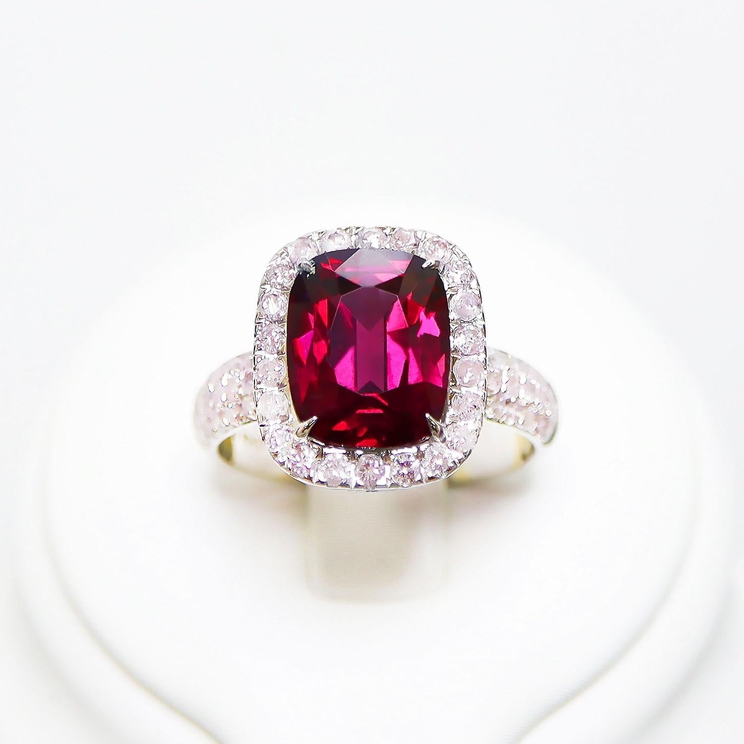 IGI 14K 3.72 Ct Red Garnet&Pink Diamonds Antique Art Deco Style Engagement Ring In New Condition For Sale In Kaohsiung City, TW